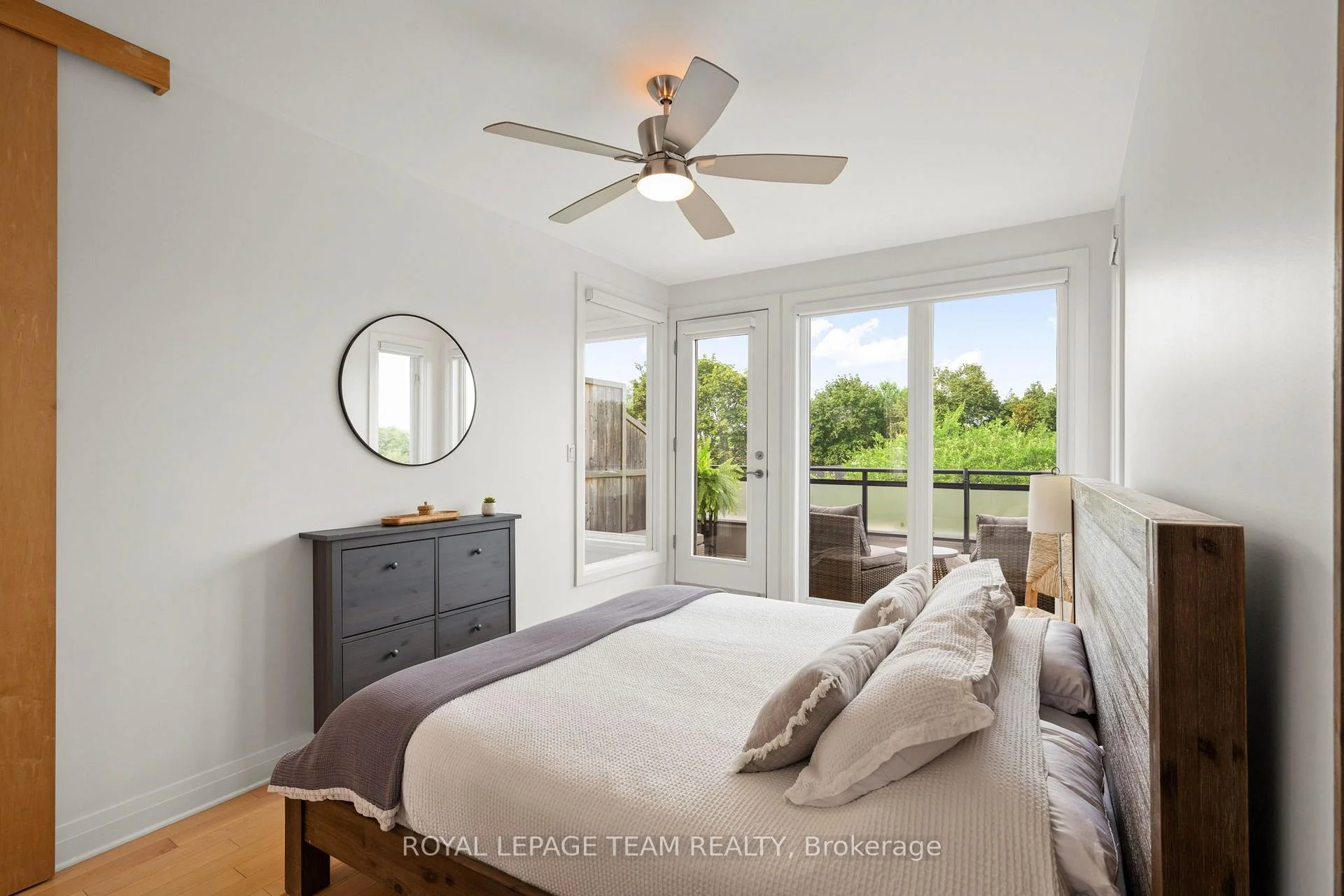Photo 31 of 445 Edison Avenue, Ottawa, McKellar/Highland — HOMEH