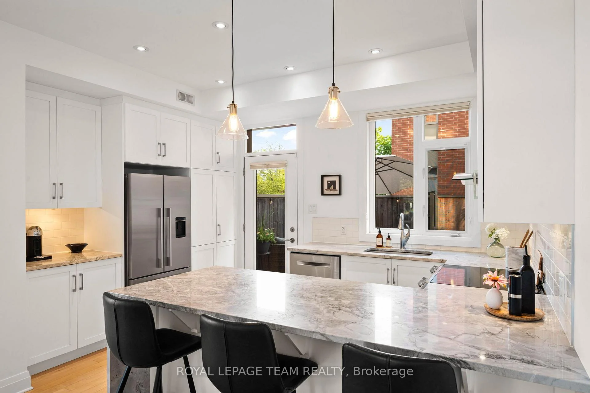 Photo 39 of 445 Edison Avenue, Ottawa, McKellar/Highland — HOMEH