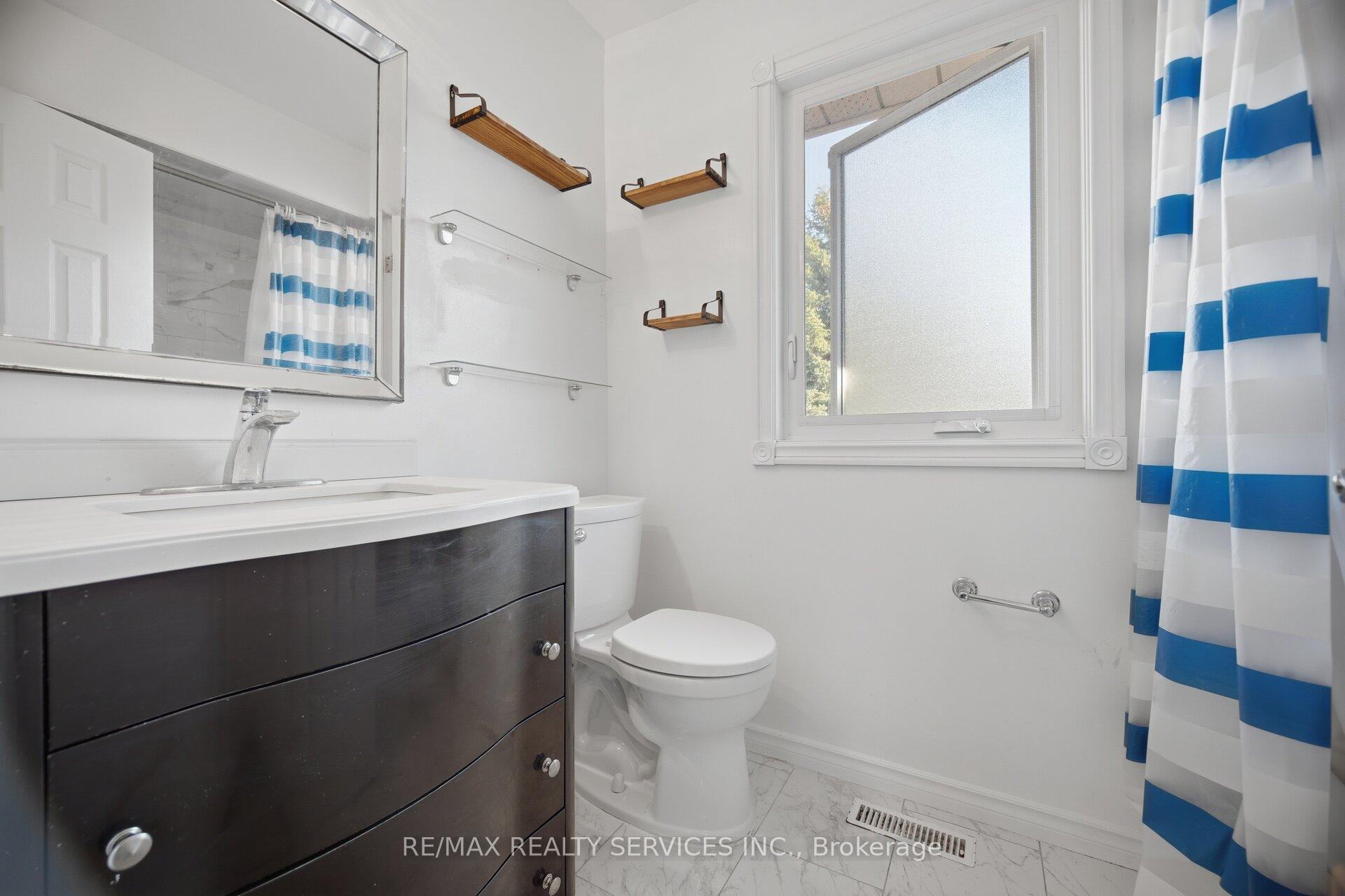 Photo 28 of 16 Langholm Court, Brampton, Heart Lake West — HOMEH