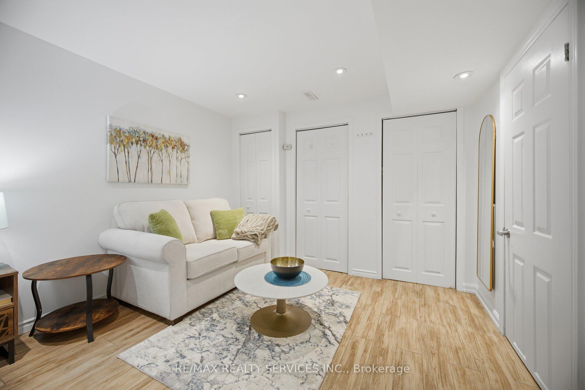 Photo 35 of 16 Langholm Court, Brampton, Heart Lake West — HOMEH
