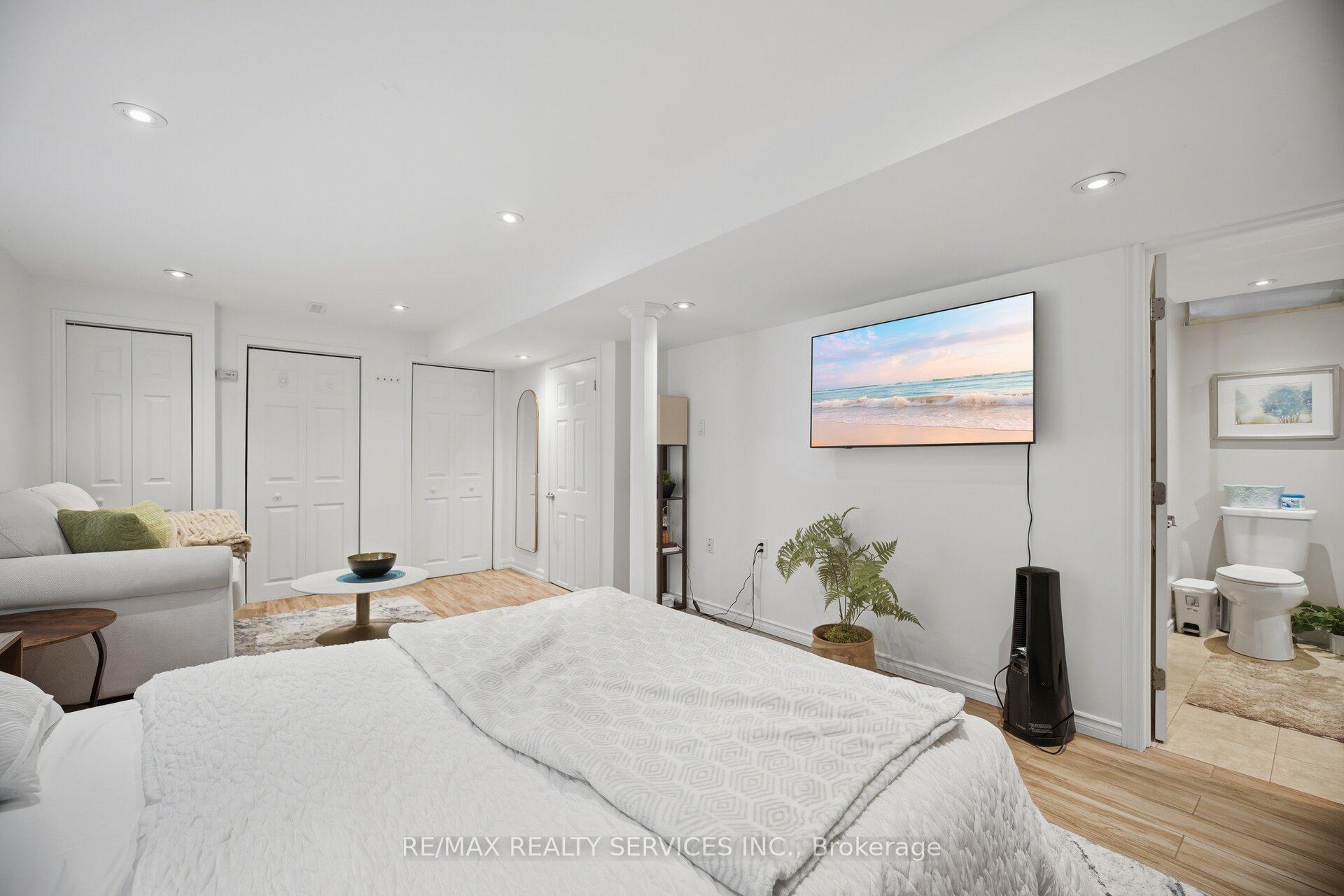 Photo 39 of 16 Langholm Court, Brampton, Heart Lake West — HOMEH