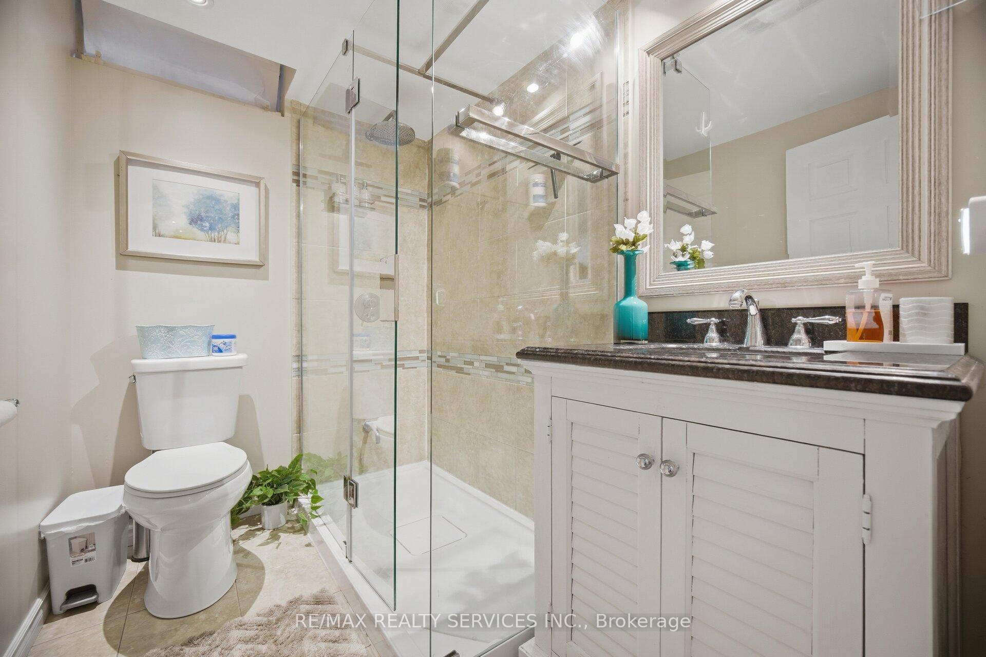 Photo 42 of 16 Langholm Court, Brampton, Heart Lake West — HOMEH
