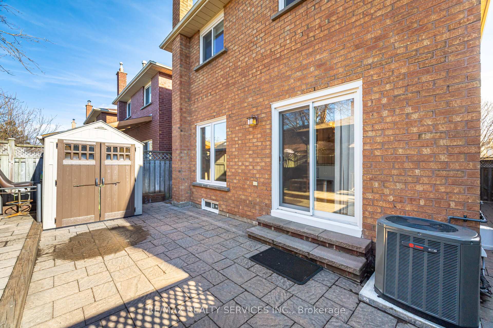 Photo 44 of 16 Langholm Court, Brampton, Heart Lake West — HOMEH