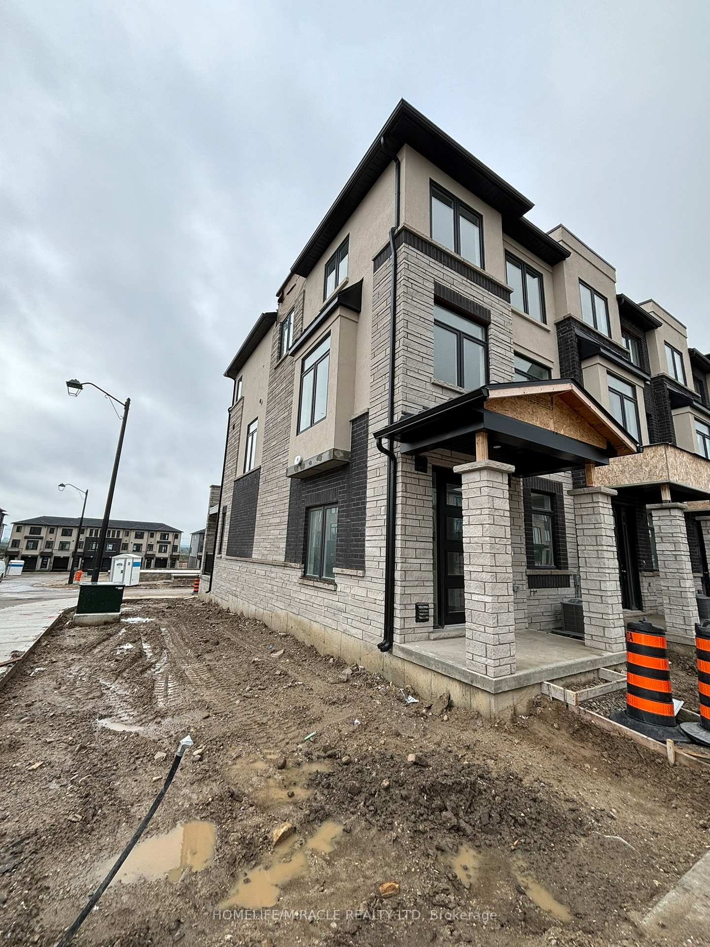 Photo 5 of Unit 7, 155 Equestrian Way, Cambridge, Preston Heights — HOMEH
