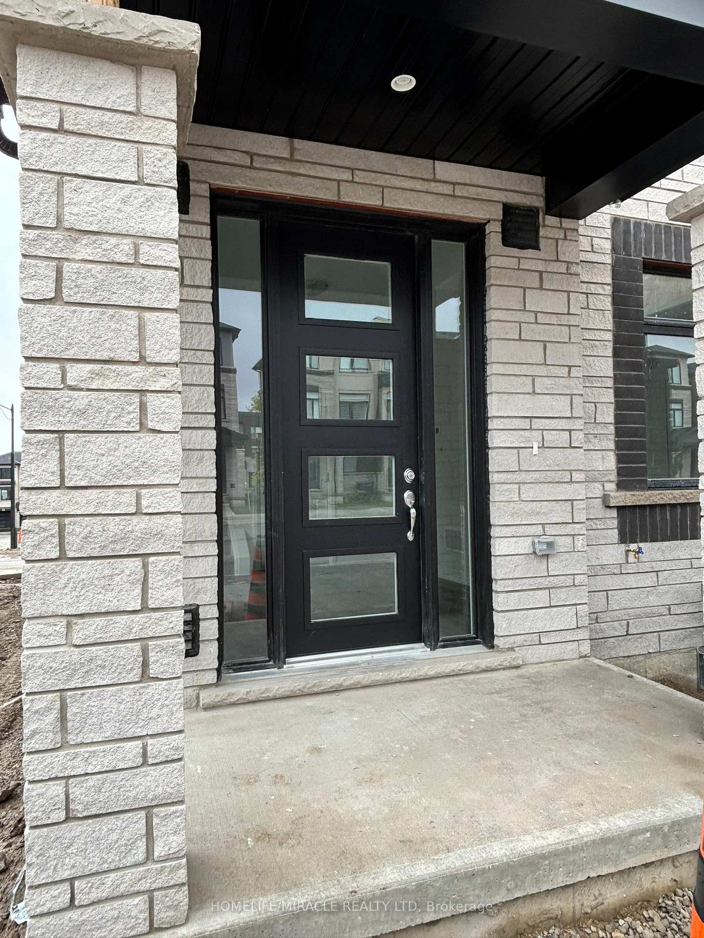 Photo 7 of Unit 7, 155 Equestrian Way, Cambridge, Preston Heights — HOMEH