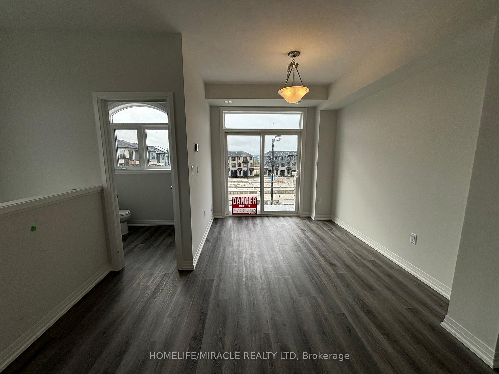 Photo 15 of Unit 7, 155 Equestrian Way, Cambridge, Preston Heights — HOMEH