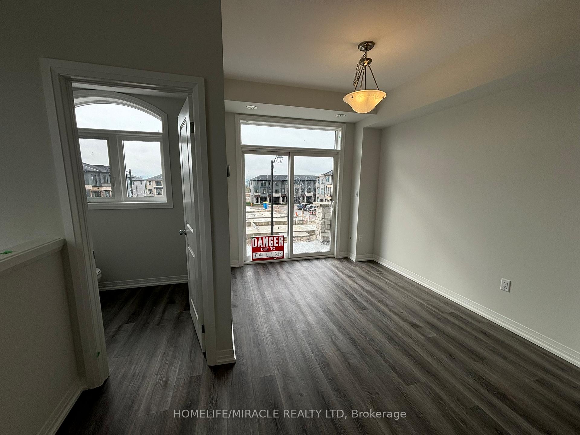 Photo 19 of Unit 7, 155 Equestrian Way, Cambridge, Preston Heights — HOMEH