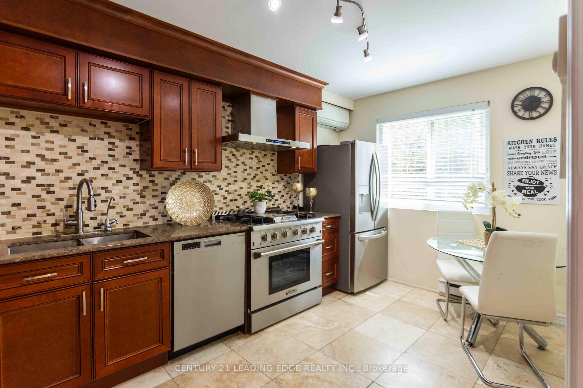 Photo 12 of 2259 Munn's Avenue, Oakville, River Oaks — HOMEH