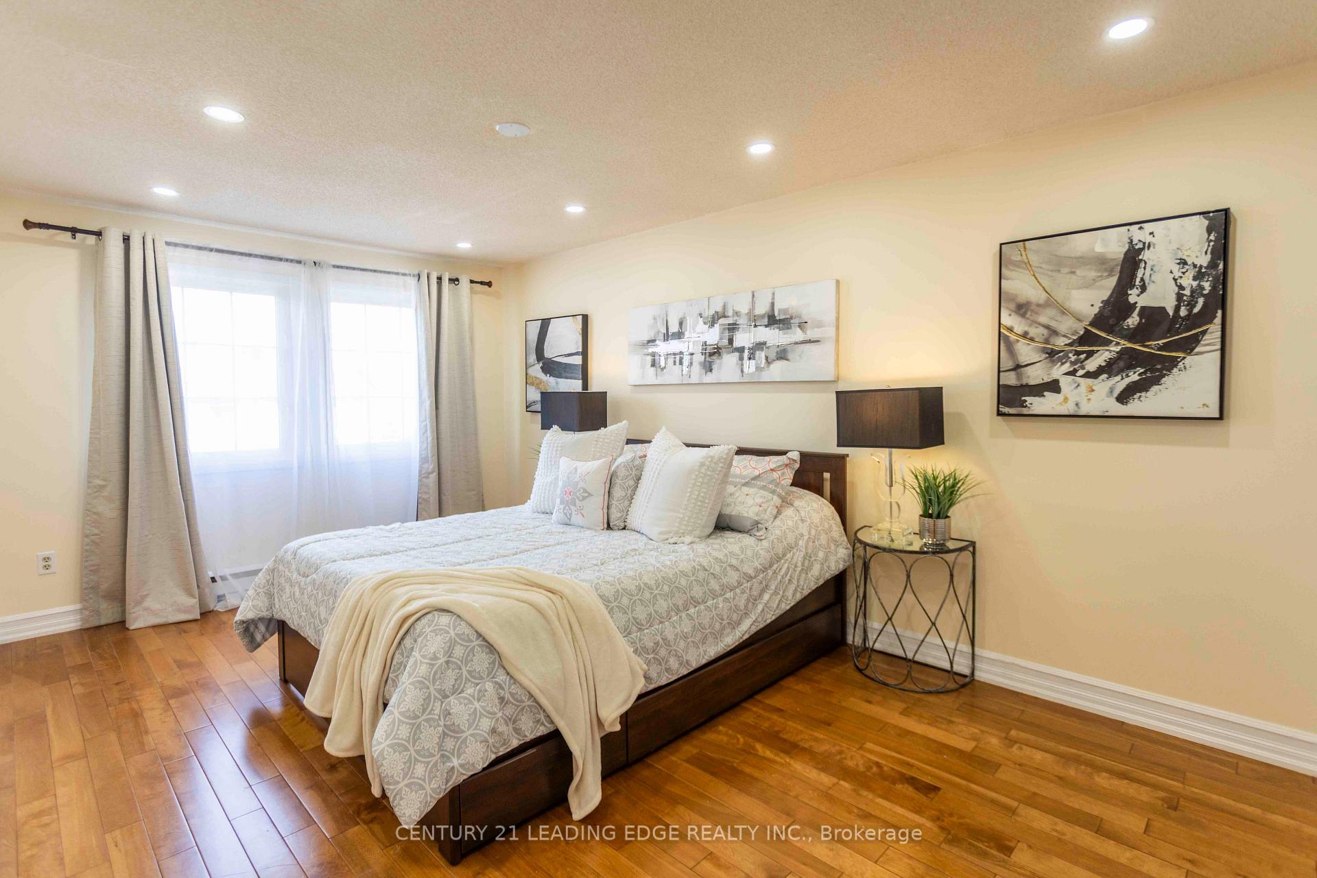Photo 24 of 2259 Munn's Avenue, Oakville, River Oaks — HOMEH