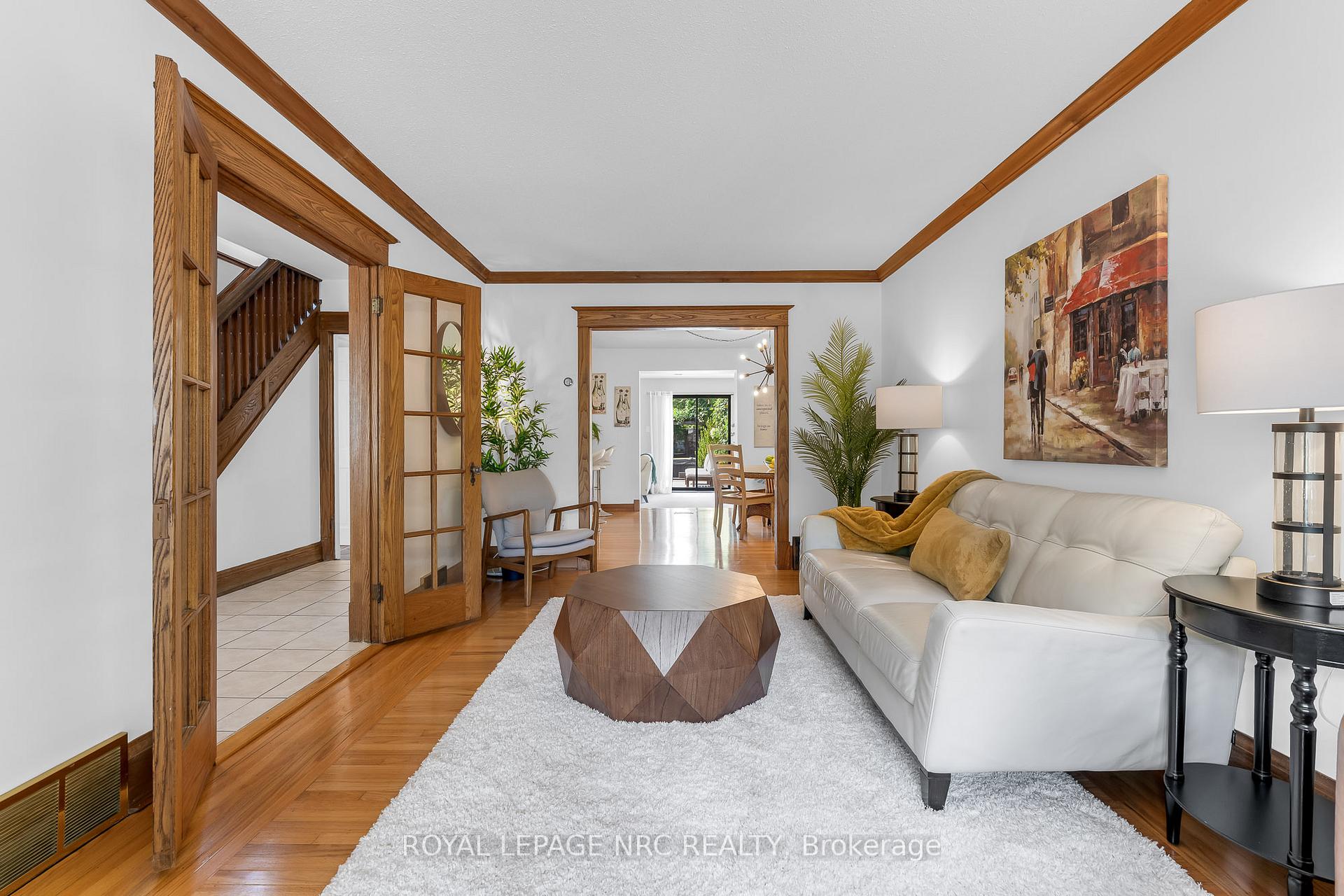 Photo 10 of 266 London Street S, Hamilton, Delta — HOMEH