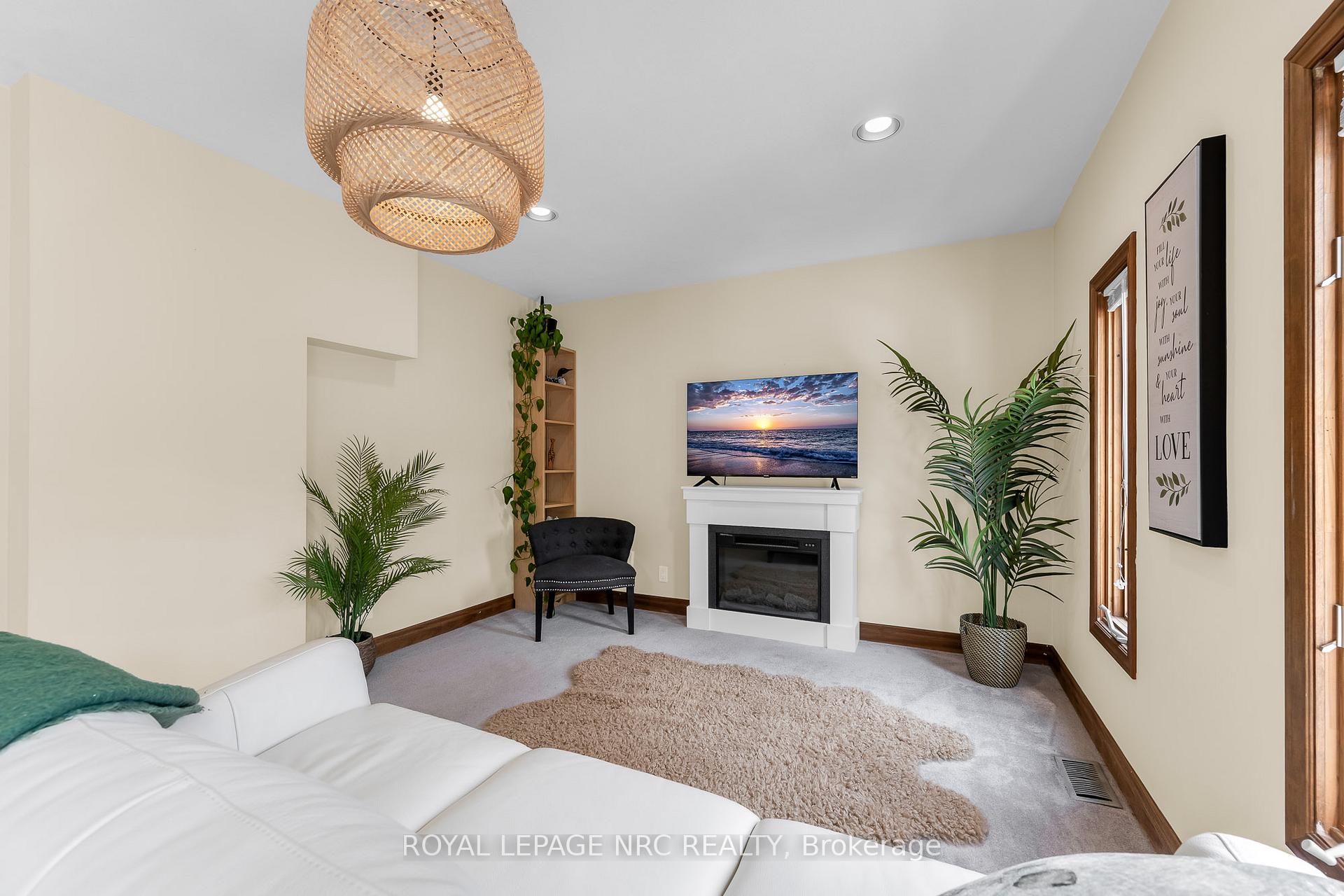 Photo 17 of 266 London Street S, Hamilton, Delta — HOMEH