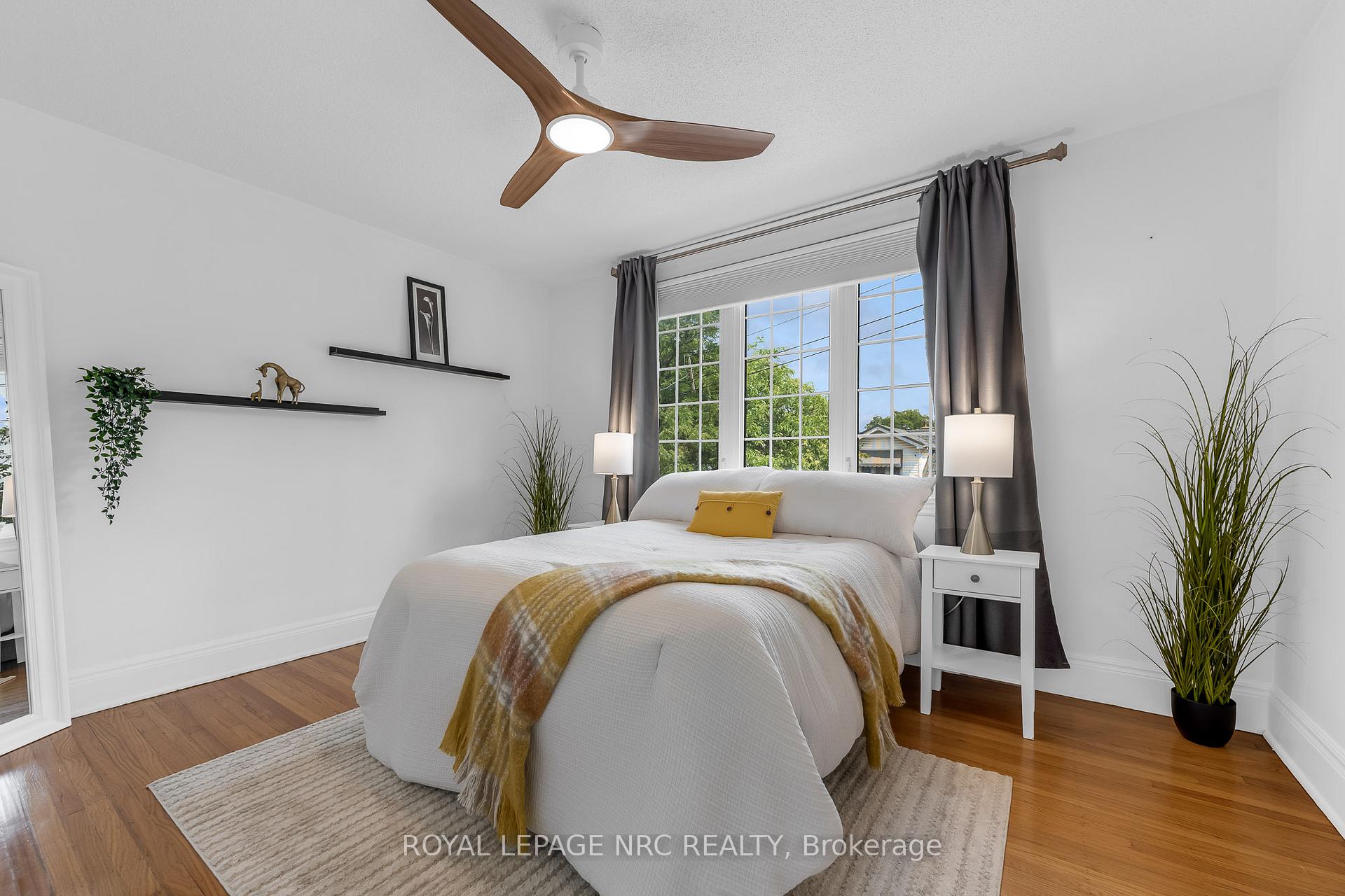 Photo 24 of 266 London Street S, Hamilton, Delta — HOMEH