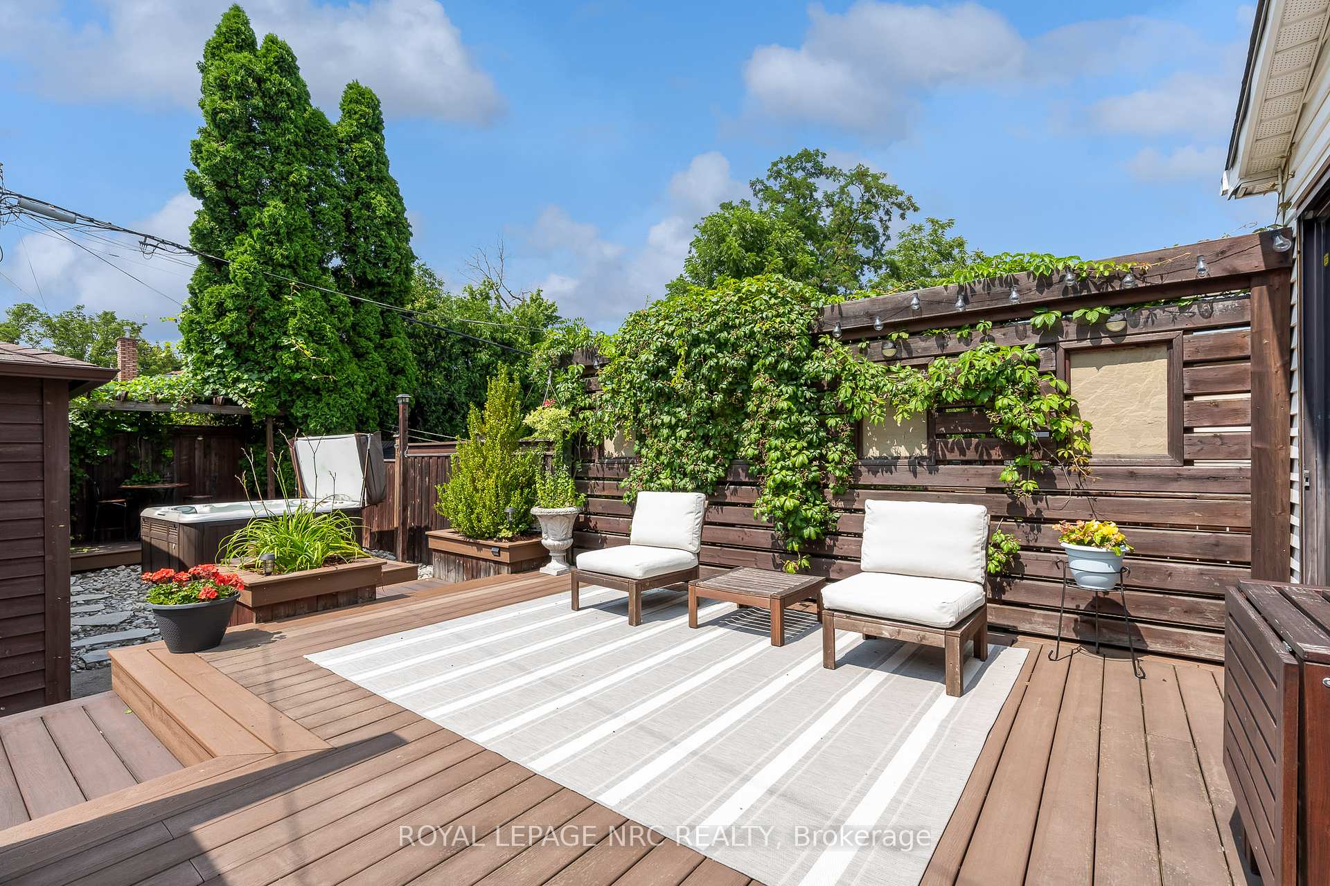 Photo 33 of 266 London Street S, Hamilton, Delta — HOMEH