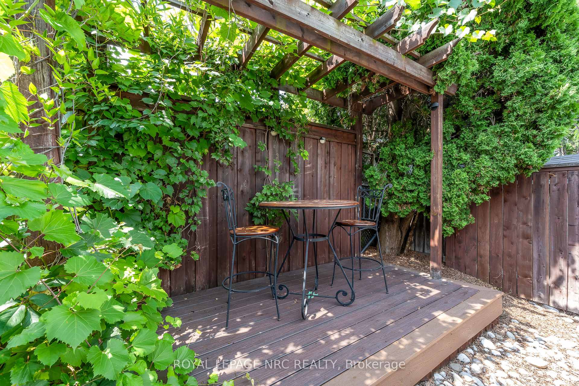 Photo 36 of 266 London Street S, Hamilton, Delta — HOMEH