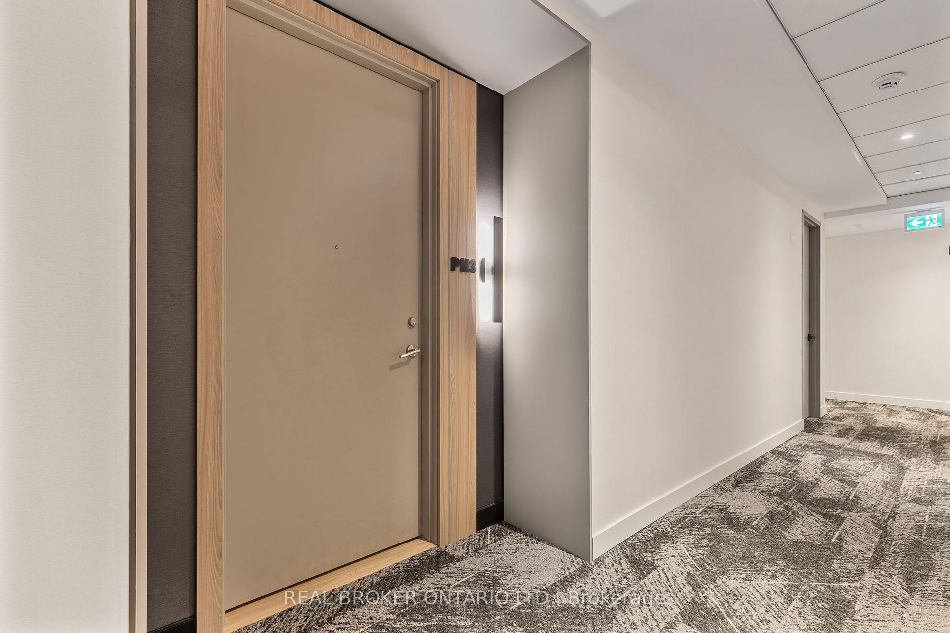 Photo 2 of Unit PH 3, 185 Dunlop Street E, Barrie, Lakeshore — HOMEH