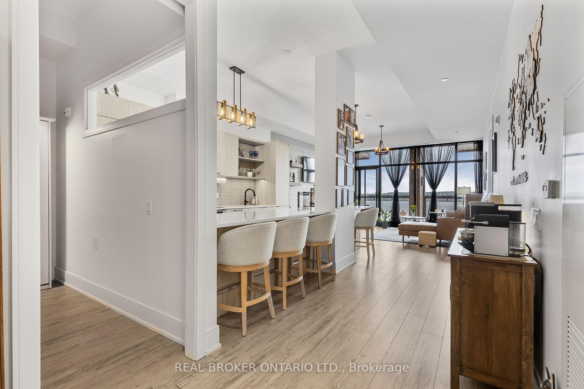 Photo 4 of Unit PH 3, 185 Dunlop Street E, Barrie, Lakeshore — HOMEH