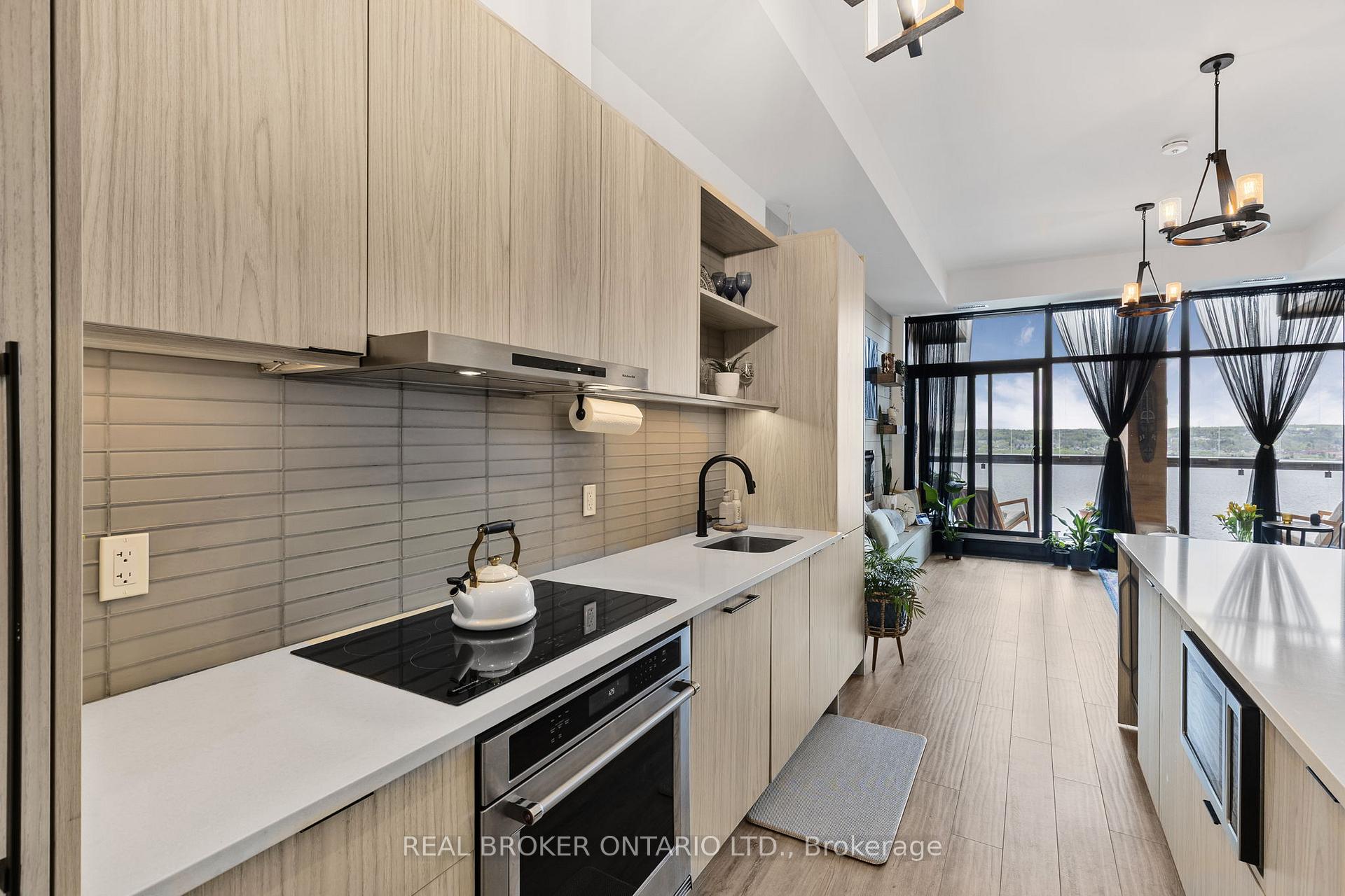 Photo 11 of Unit PH 3, 185 Dunlop Street E, Barrie, Lakeshore — HOMEH