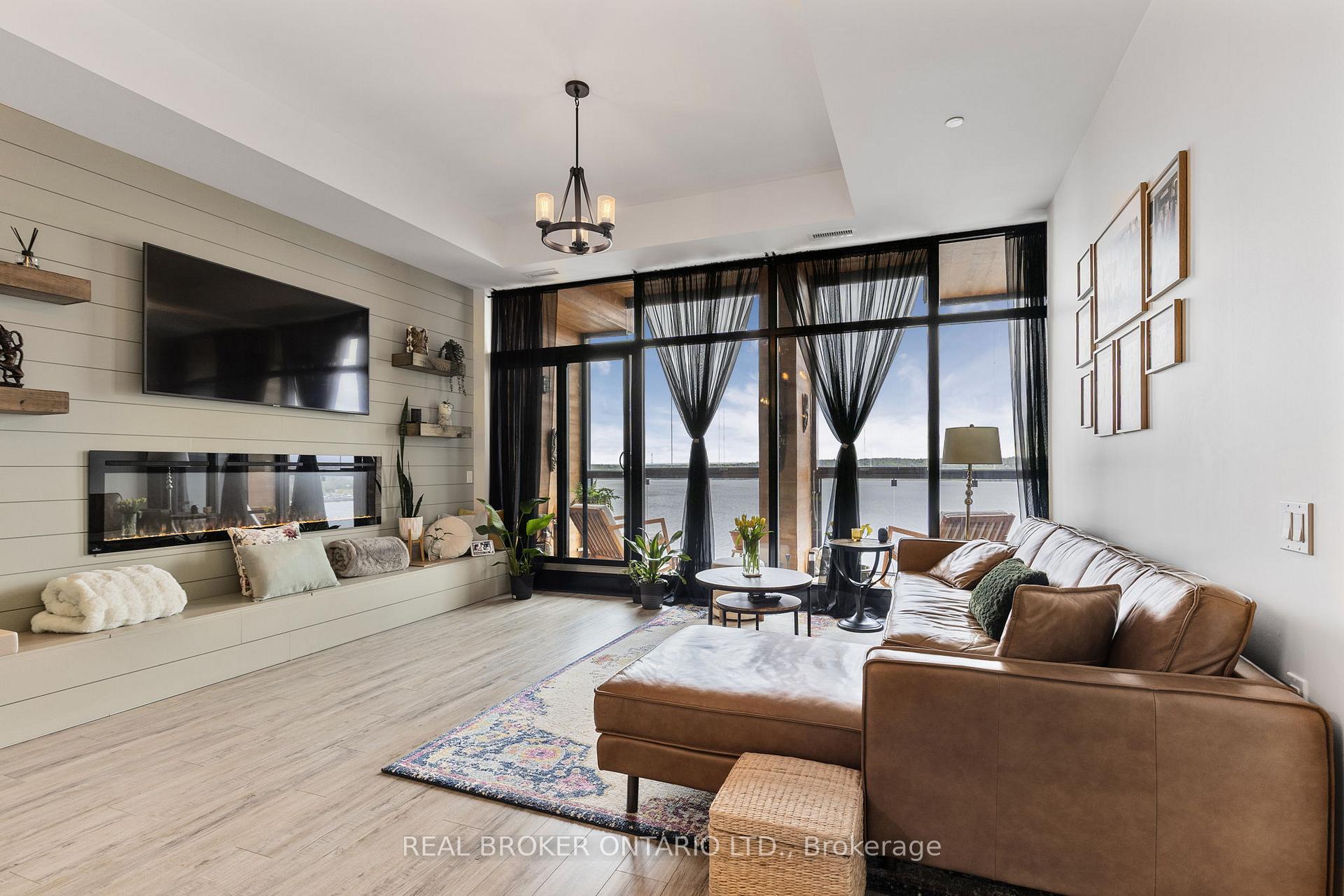 Photo 13 of Unit PH 3, 185 Dunlop Street E, Barrie, Lakeshore — HOMEH