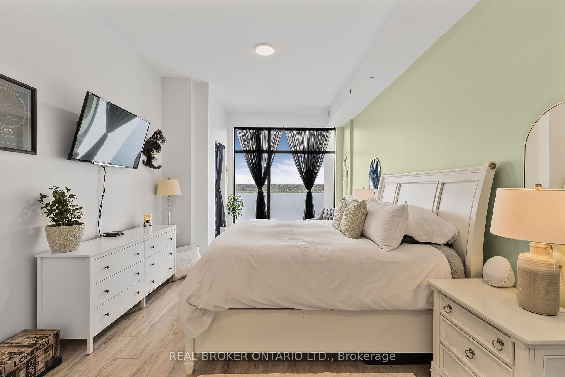 Photo 18 of Unit PH 3, 185 Dunlop Street E, Barrie, Lakeshore — HOMEH