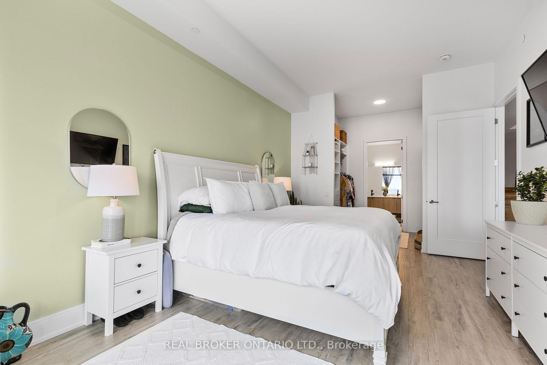 Photo 20 of Unit PH 3, 185 Dunlop Street E, Barrie, Lakeshore — HOMEH