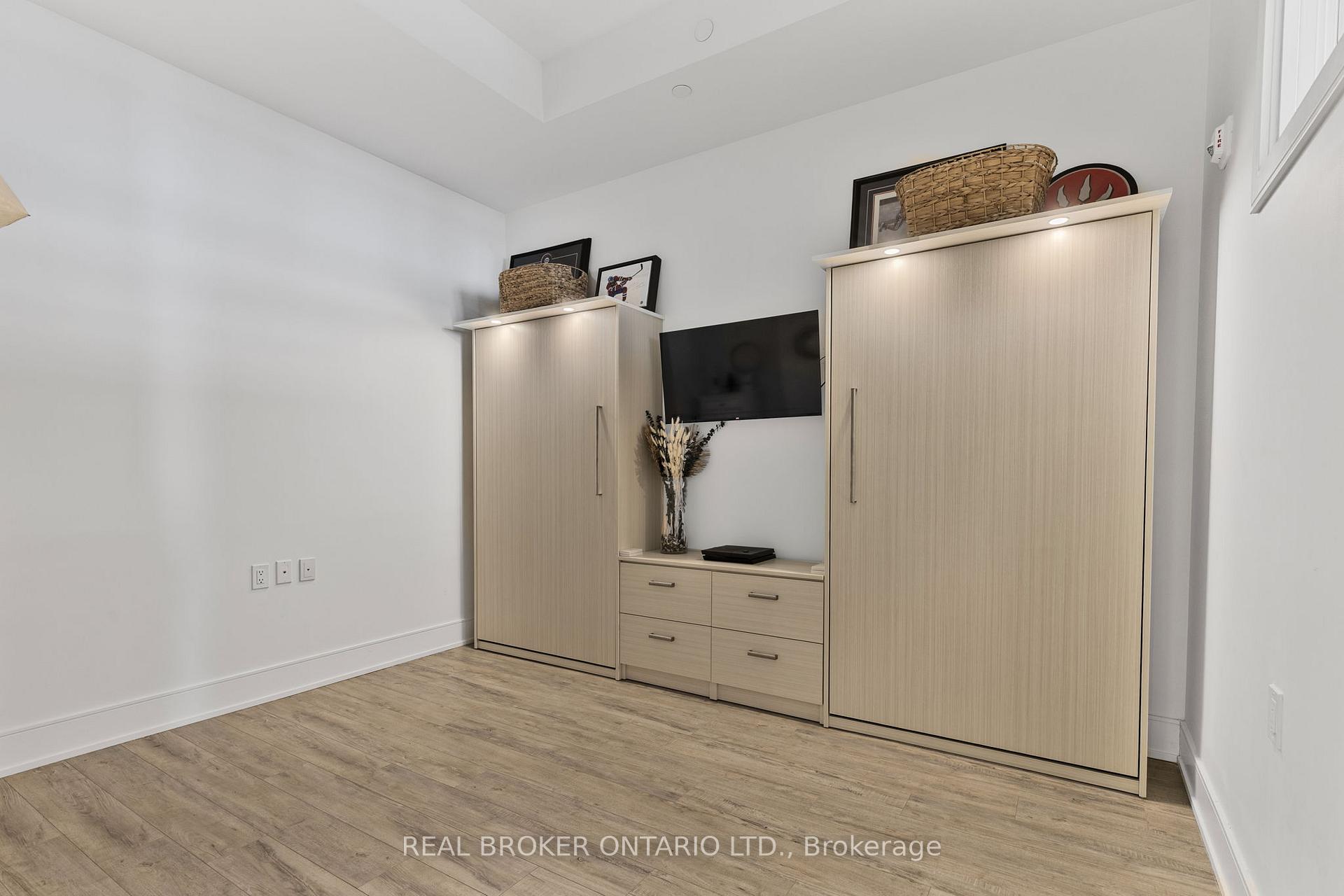 Photo 28 of Unit PH 3, 185 Dunlop Street E, Barrie, Lakeshore — HOMEH