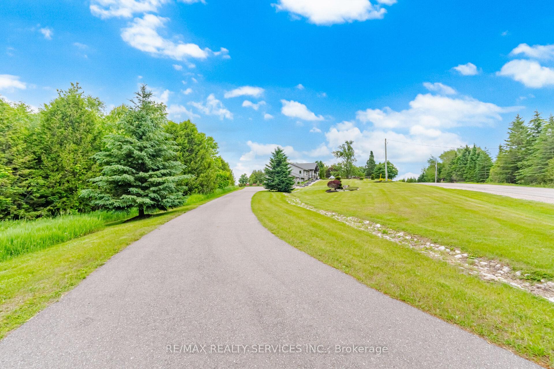 Photo 5 of 386113 20 Side Road, Mono, Rural Mono — HOMEH