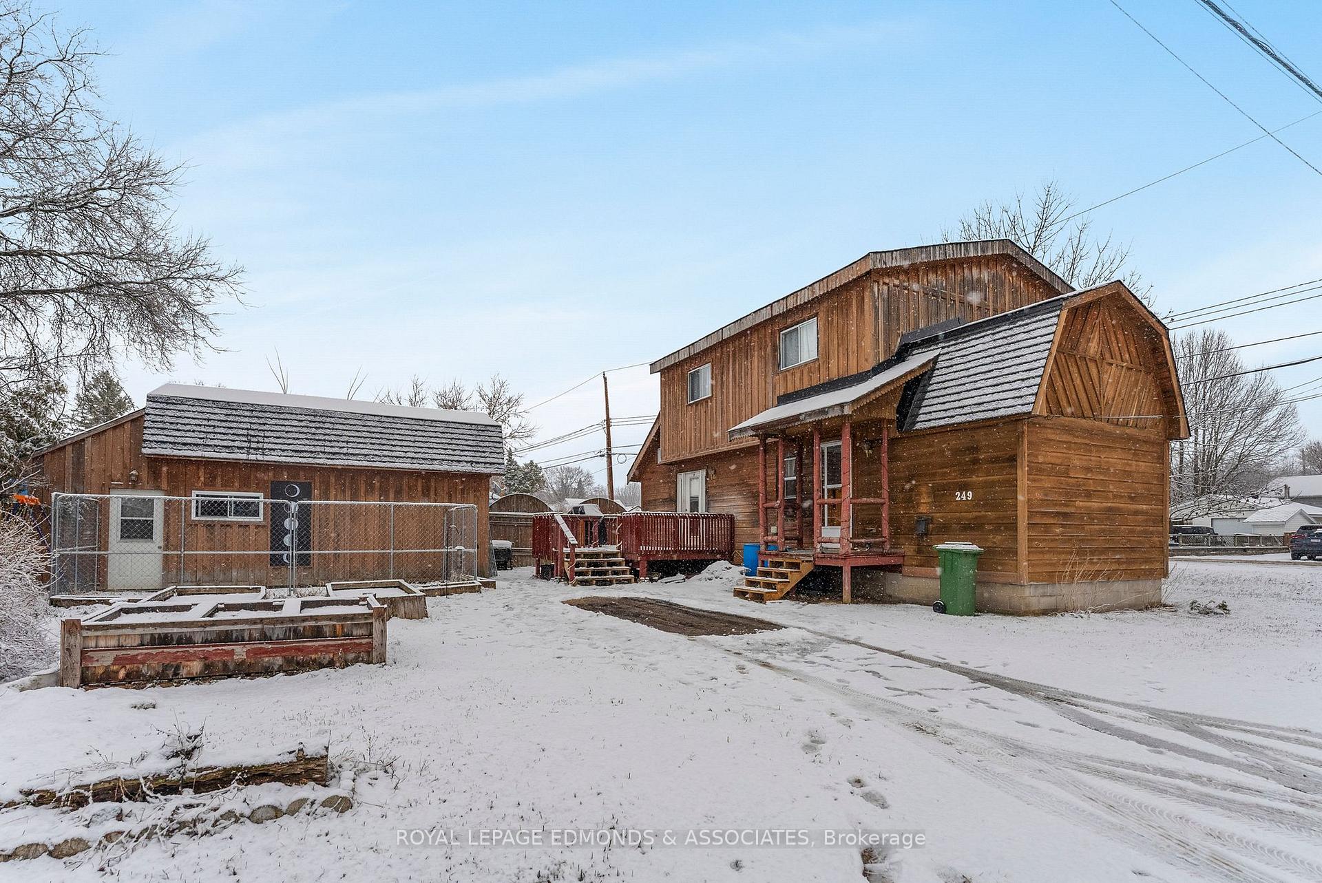 Photo 4 of 249 Wilfred Street, Pembroke, Pembroke — HOMEH