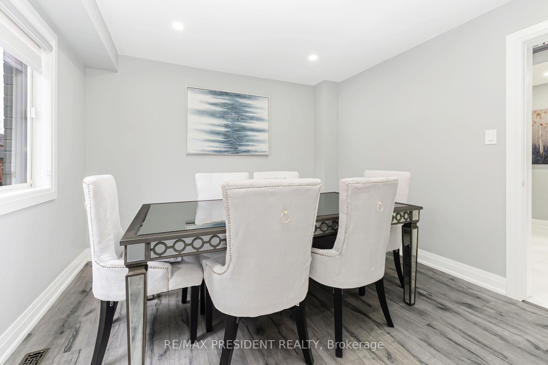 Photo 12 of 212 Wedgewood Drive, Cambridge, Southwood - Kinbridge — HOMEH