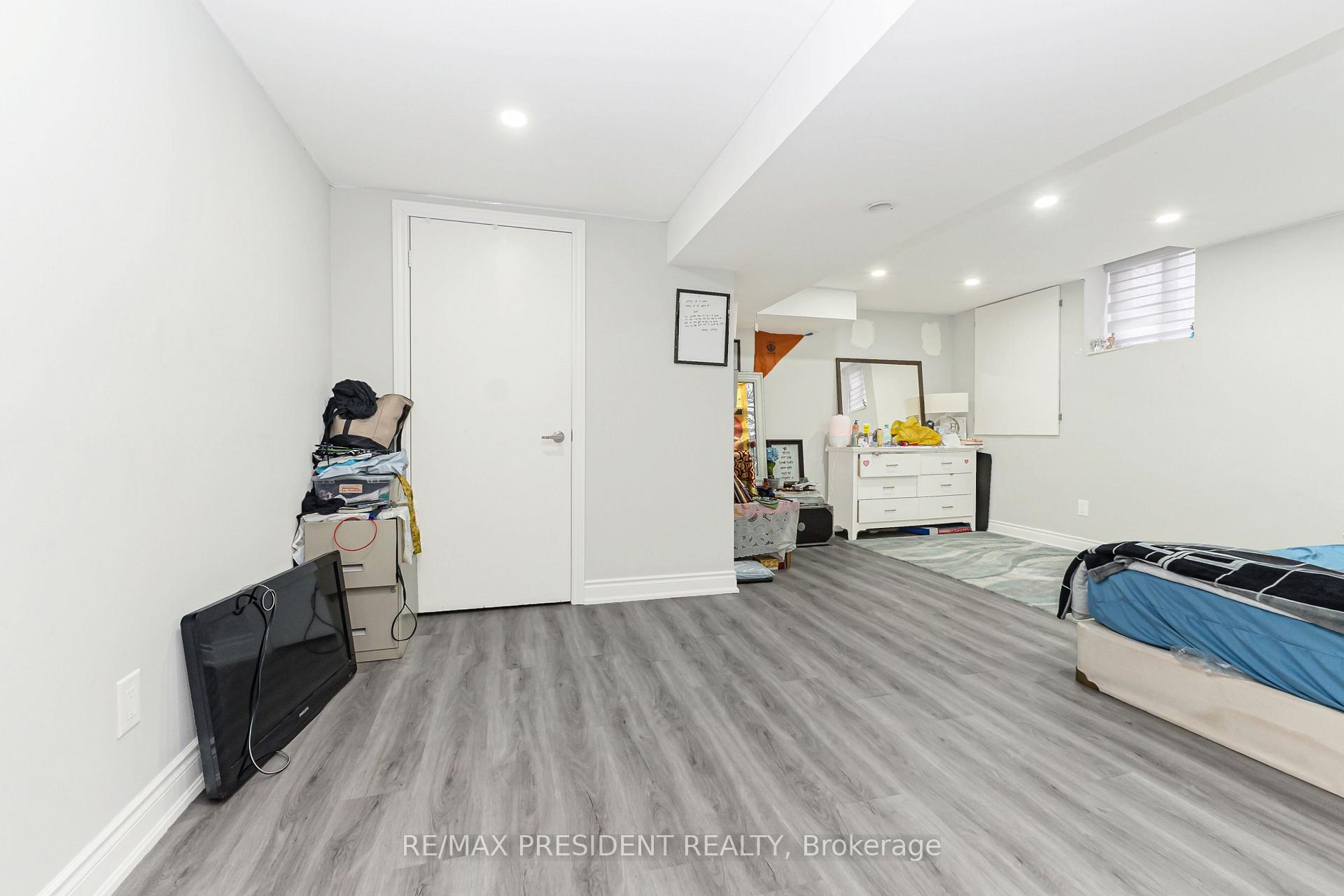Photo 44 of 212 Wedgewood Drive, Cambridge, Southwood - Kinbridge — HOMEH