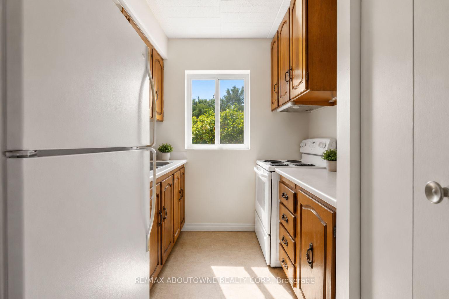 Photo 15 of 73 Taylor Avenue, Chatham-Kent — HOMEH