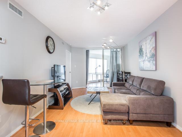 Photo 6 of Unit 1007, 1001 Bay Street, Toronto, Bay Street Corridor — HOMEH