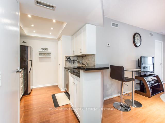 Photo 10 of Unit 1007, 1001 Bay Street, Toronto, Bay Street Corridor — HOMEH