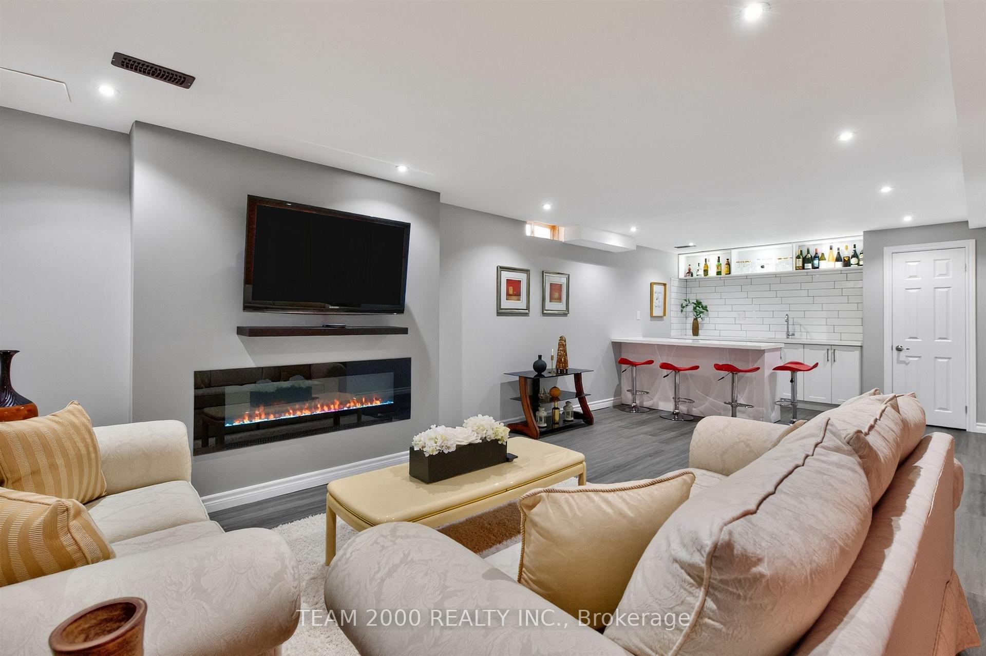 Photo 33 of 347 Carlissa Run, Newmarket, Woodland Hill — HOMEH