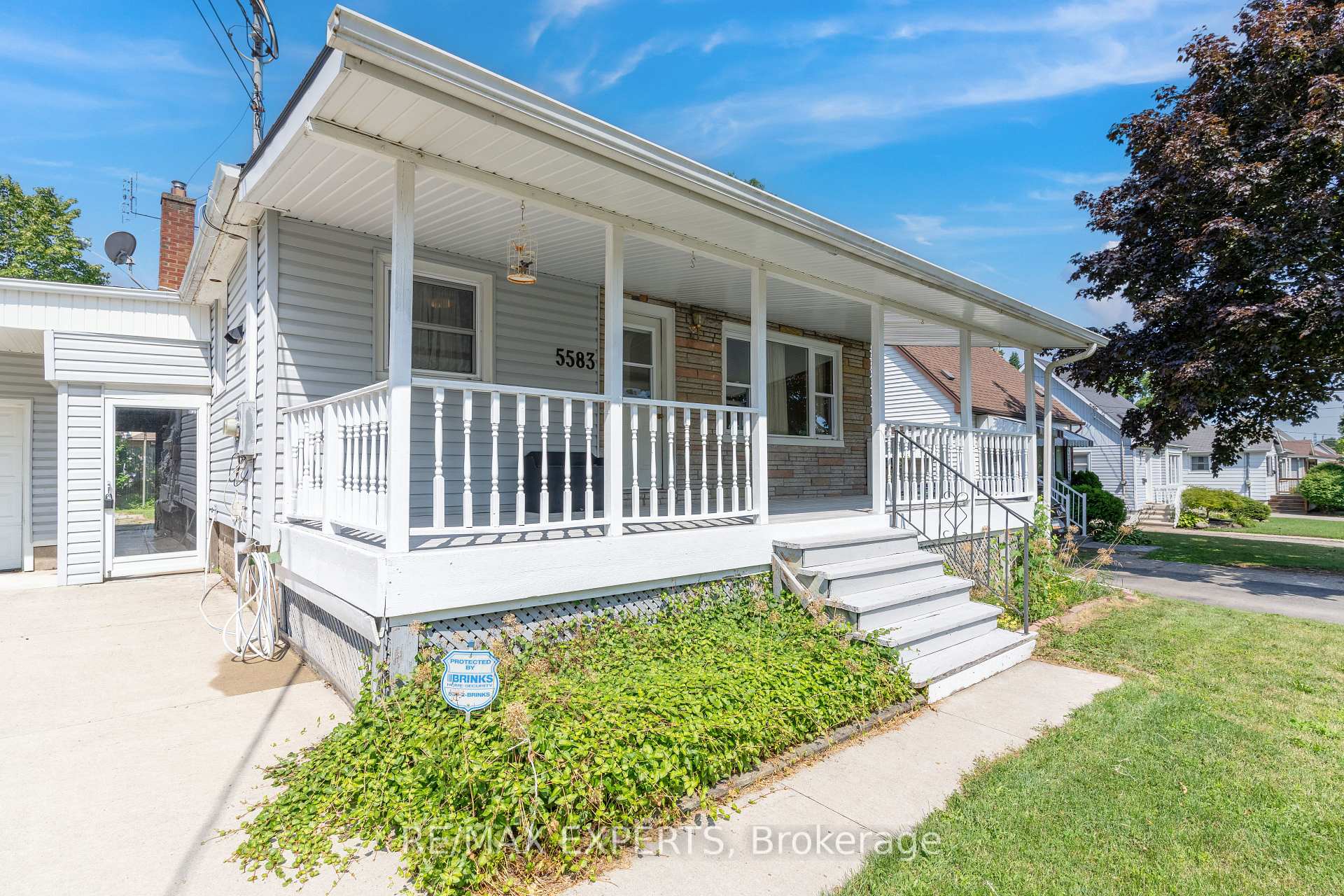 Photo 7 of 5583 Hillside Avenue, Niagara Falls, Hospital — HOMEH