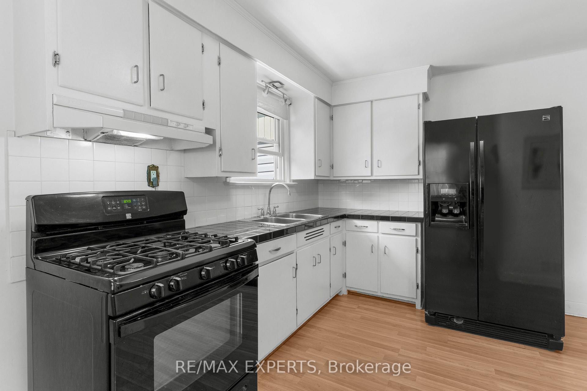 Photo 10 of 5583 Hillside Avenue, Niagara Falls, Hospital — HOMEH