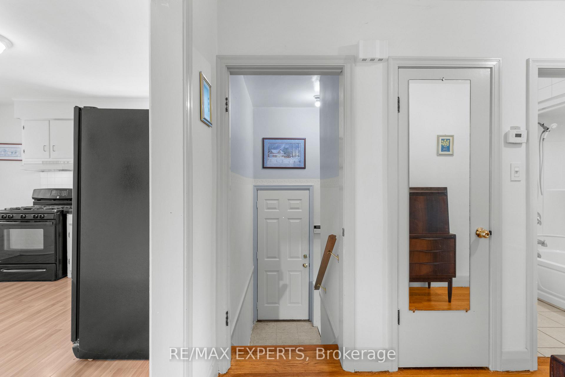 Photo 12 of 5583 Hillside Avenue, Niagara Falls, Hospital — HOMEH