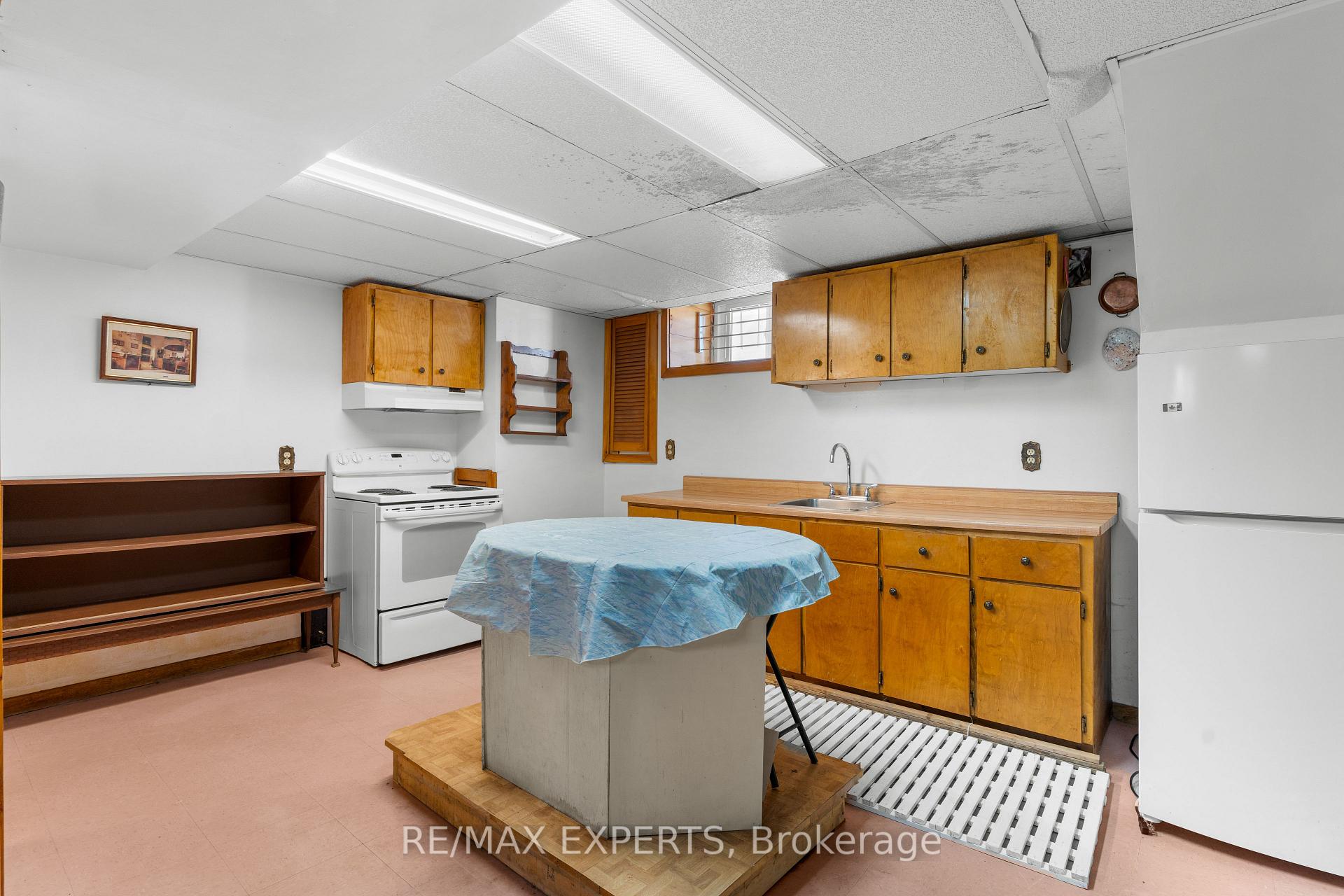 Photo 30 of 5583 Hillside Avenue, Niagara Falls, Hospital — HOMEH