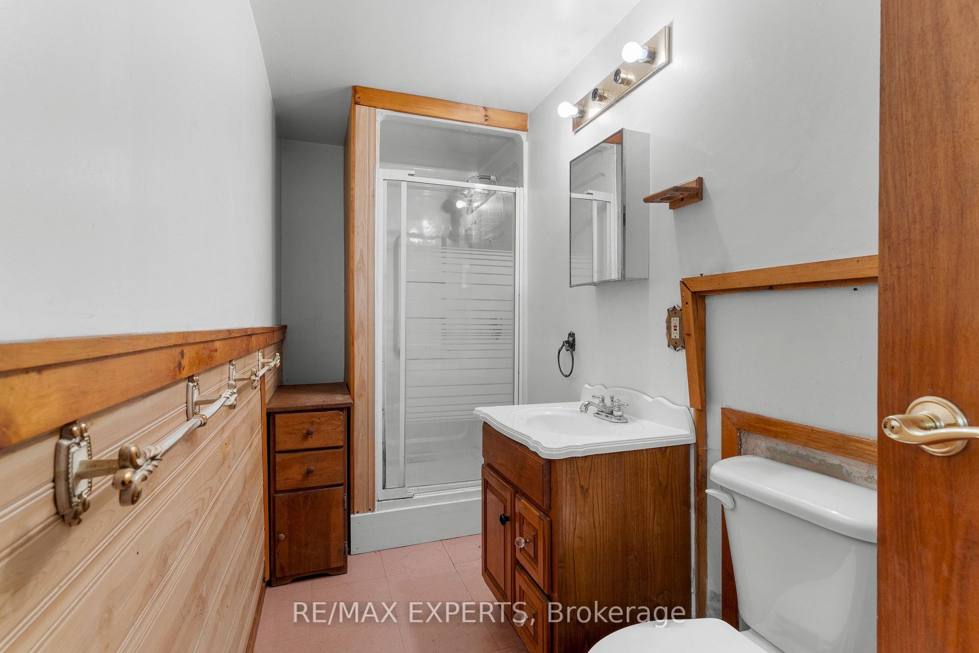 Photo 33 of 5583 Hillside Avenue, Niagara Falls, Hospital — HOMEH