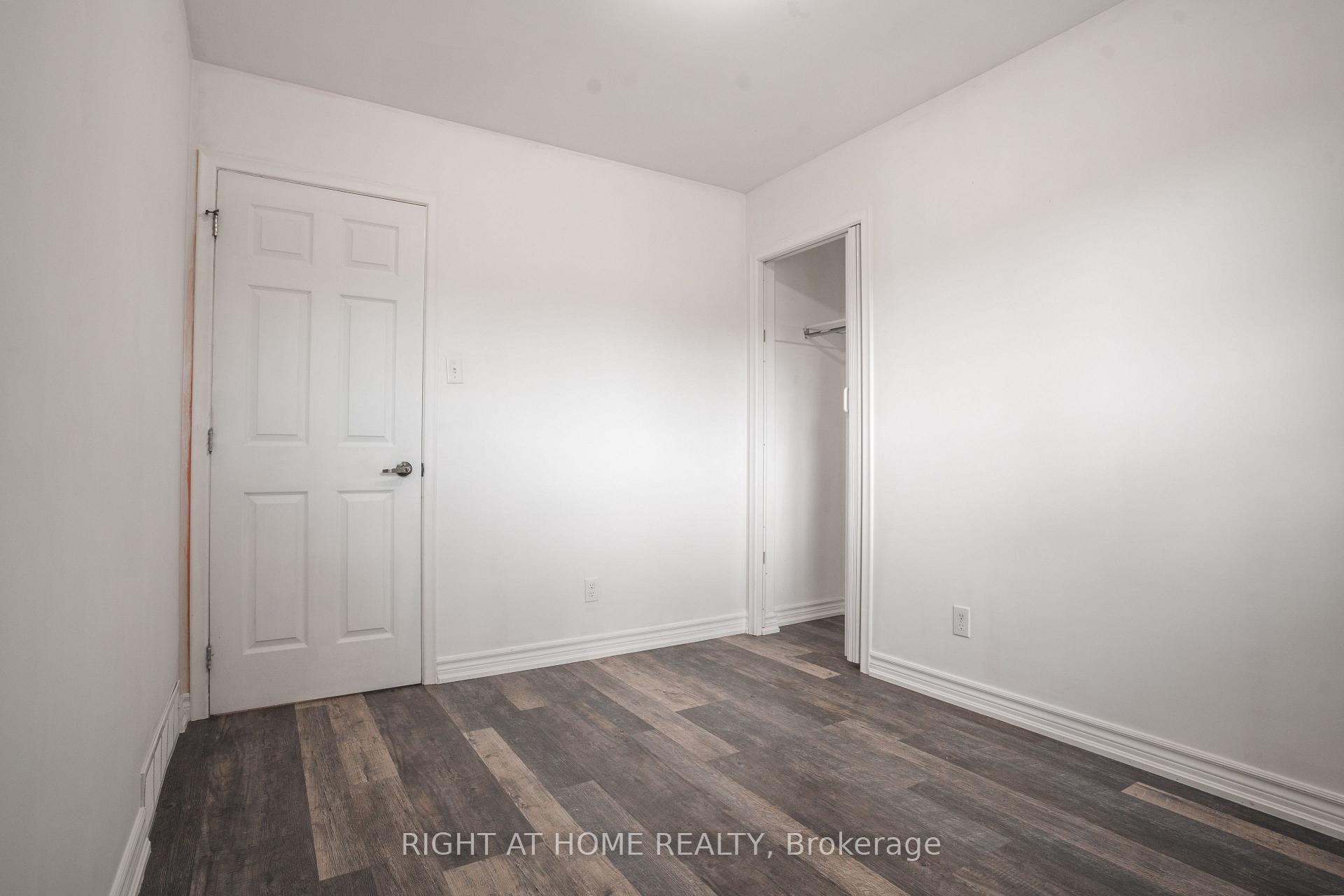 Photo 12 of Unit Upper, 695 Glen Forrest Boulevard, Waterloo, North Lakeshore — HOMEH