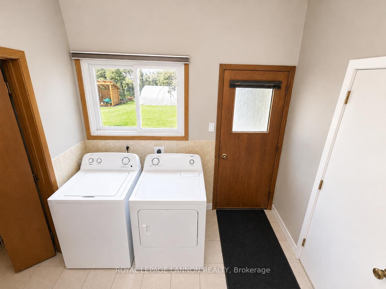 Photo 14 of 3135 Lloyd Street, Thunder Bay, Rosslyn Road — HOMEH