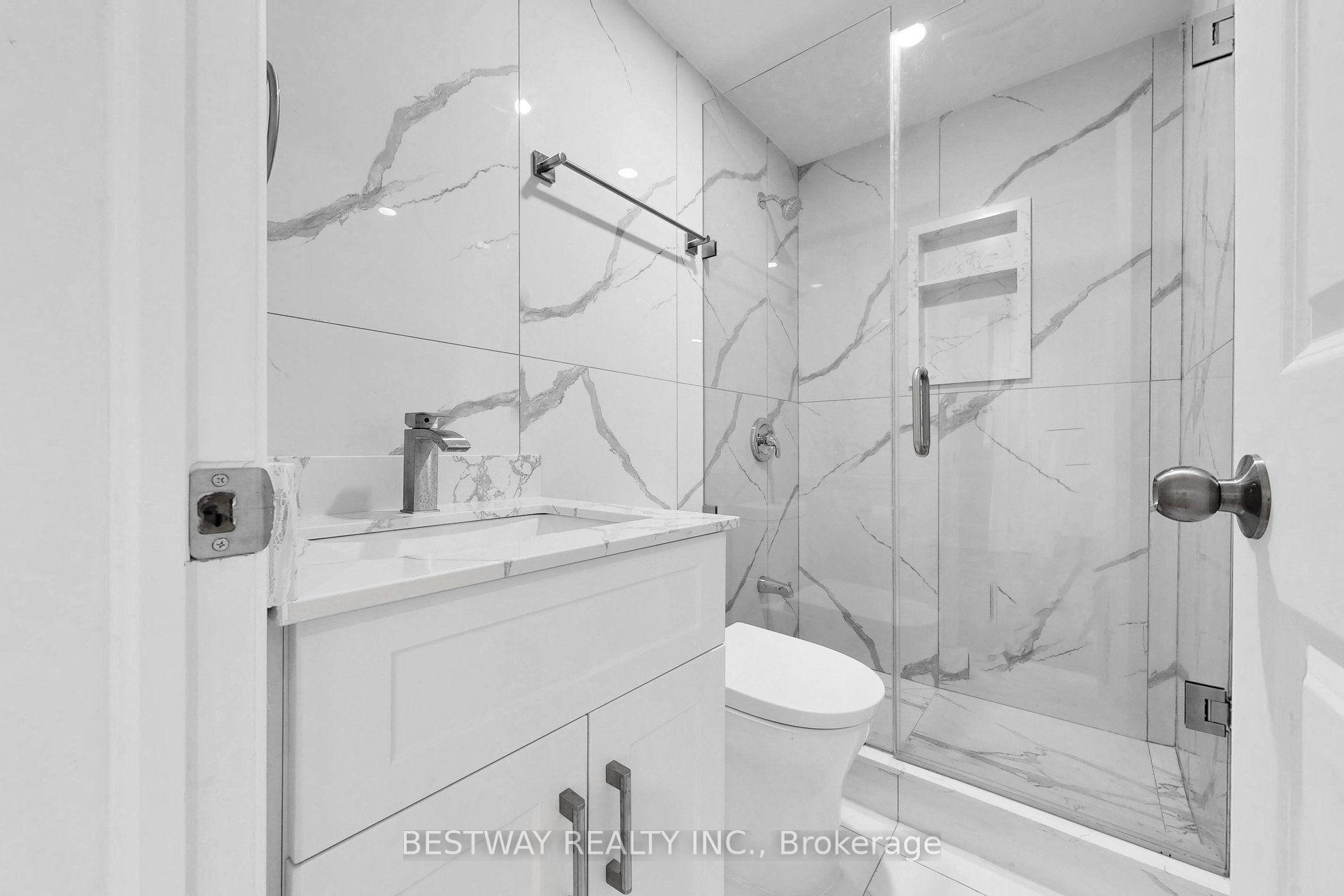Photo 36 of 37 Victory Drive, North York, Downsview-Roding-CFB — HOMEH