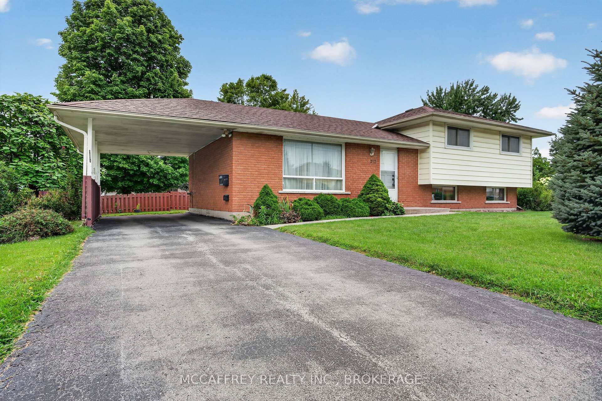 Photo 1 of 212 King Street, Greater Napanee, Greater Napanee — HOMEH