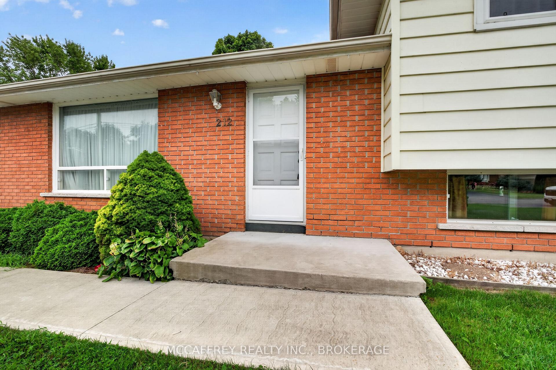 Photo 3 of 212 King Street, Greater Napanee, Greater Napanee — HOMEH