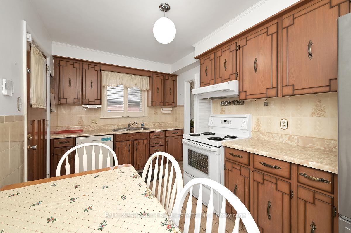 Photo 13 of 1075 Secord Avenue, Ottawa, Billings Bridge — HOMEH