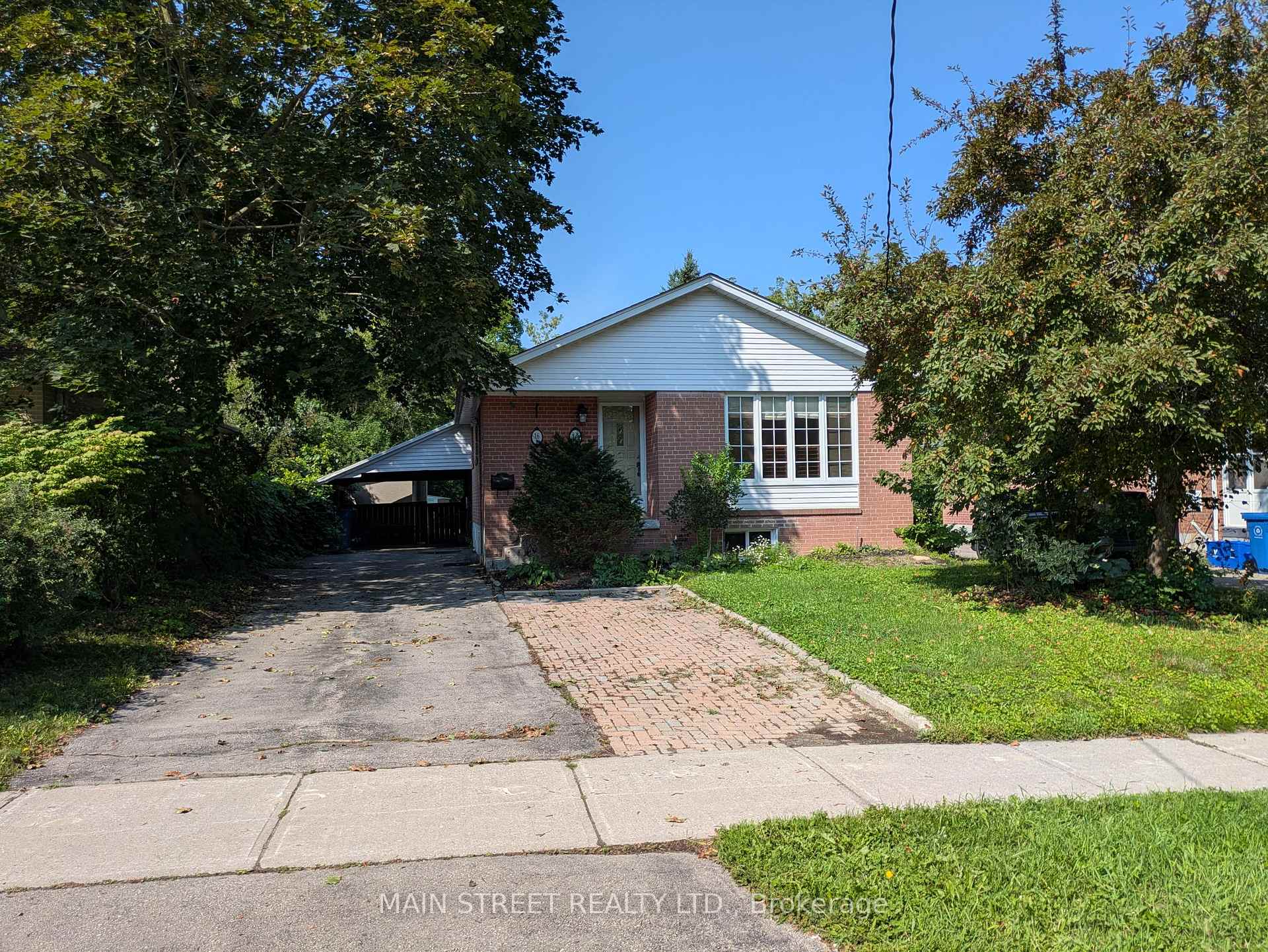 Photo 2 of Unit A, 16 Child Drive, Aurora, Aurora Highlands — HOMEH