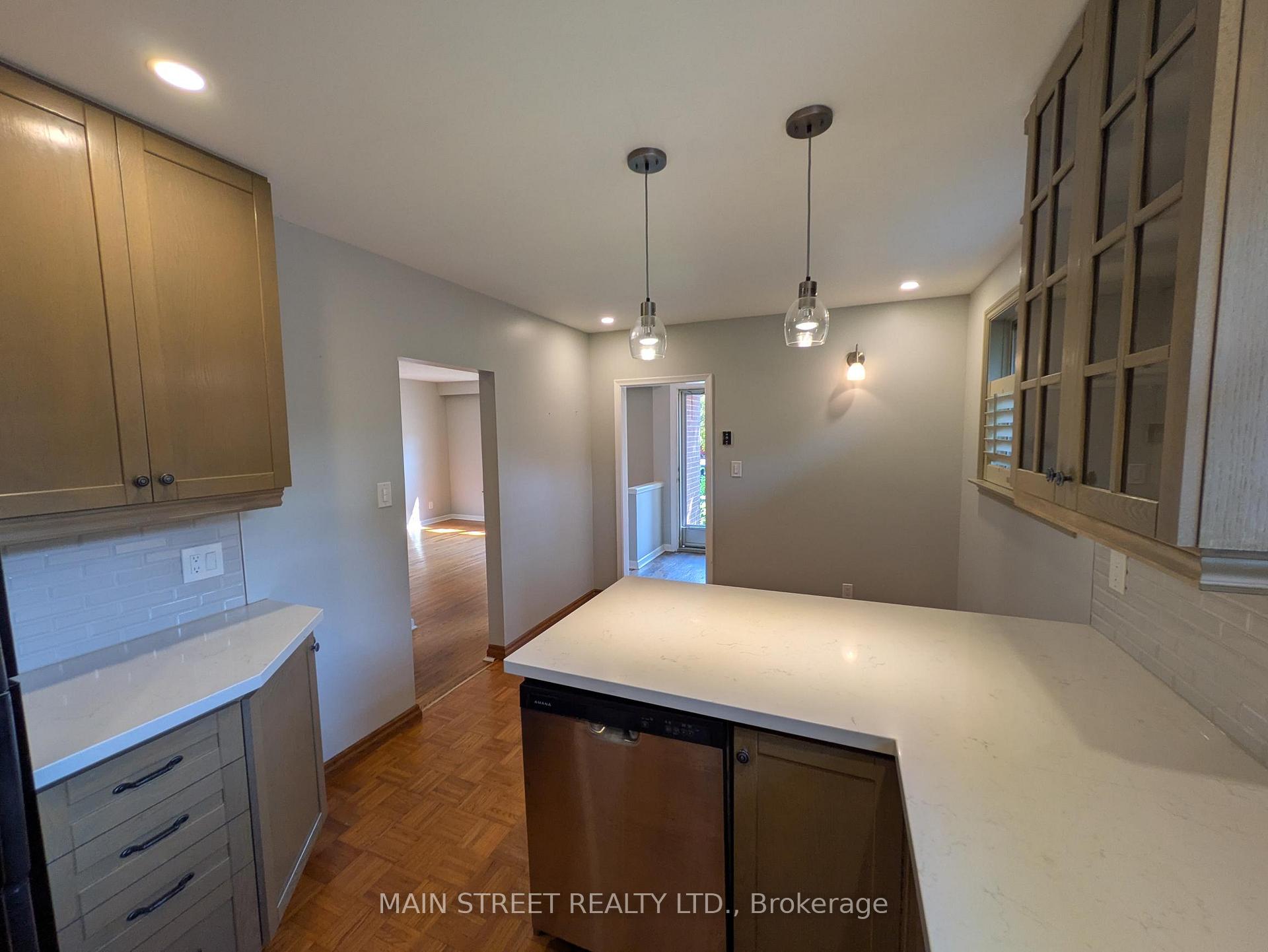 Photo 7 of Unit A, 16 Child Drive, Aurora, Aurora Highlands — HOMEH