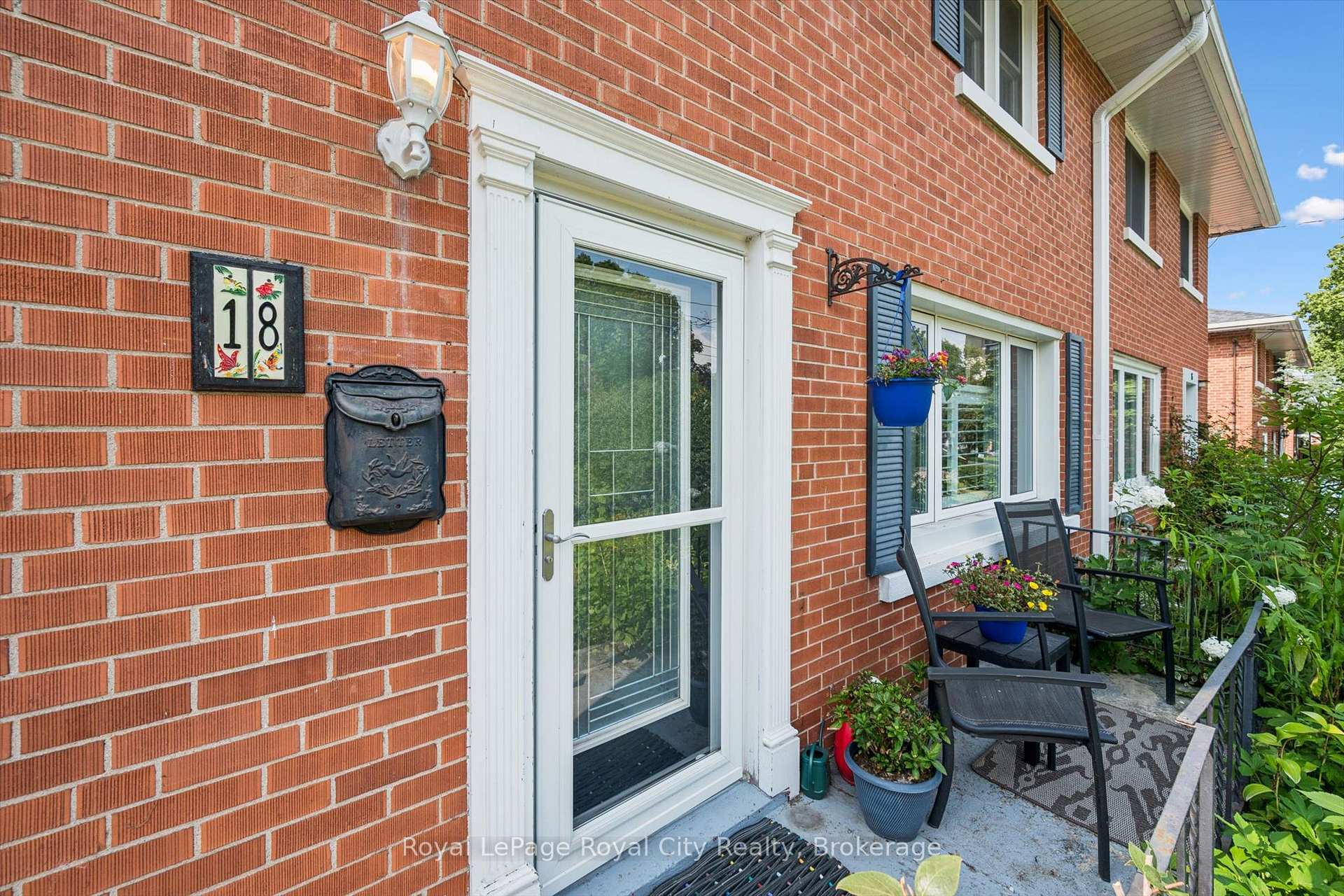 Photo 4 of 18 June Avenue, Guelph, Riverside Park — HOMEH