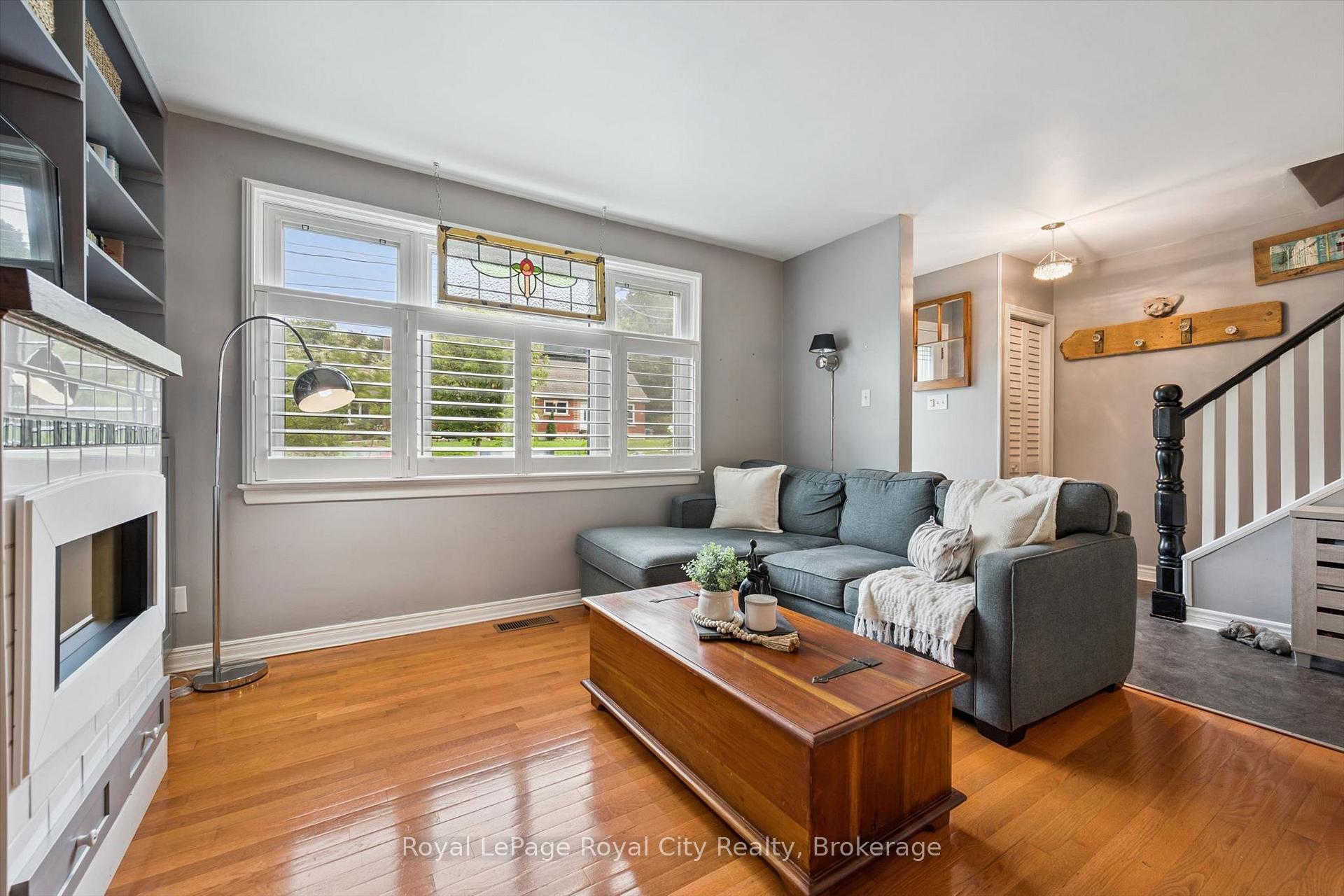 Photo 8 of 18 June Avenue, Guelph, Riverside Park — HOMEH