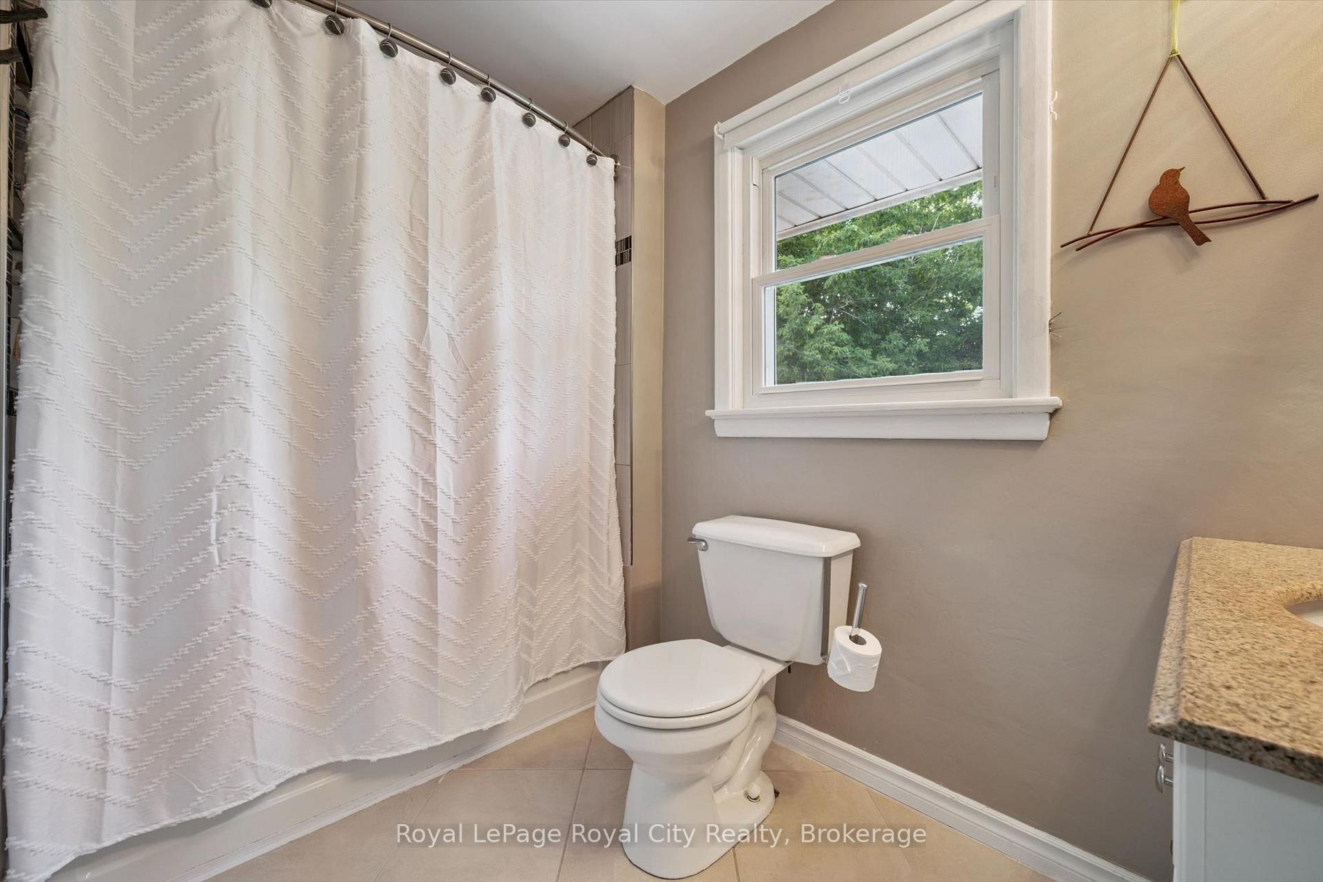 Photo 29 of 18 June Avenue, Guelph, Riverside Park — HOMEH