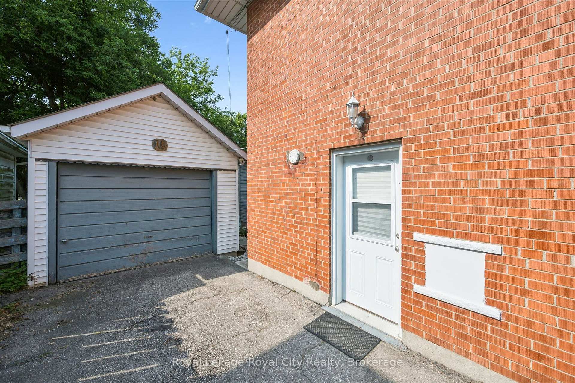 Photo 35 of 18 June Avenue, Guelph, Riverside Park — HOMEH